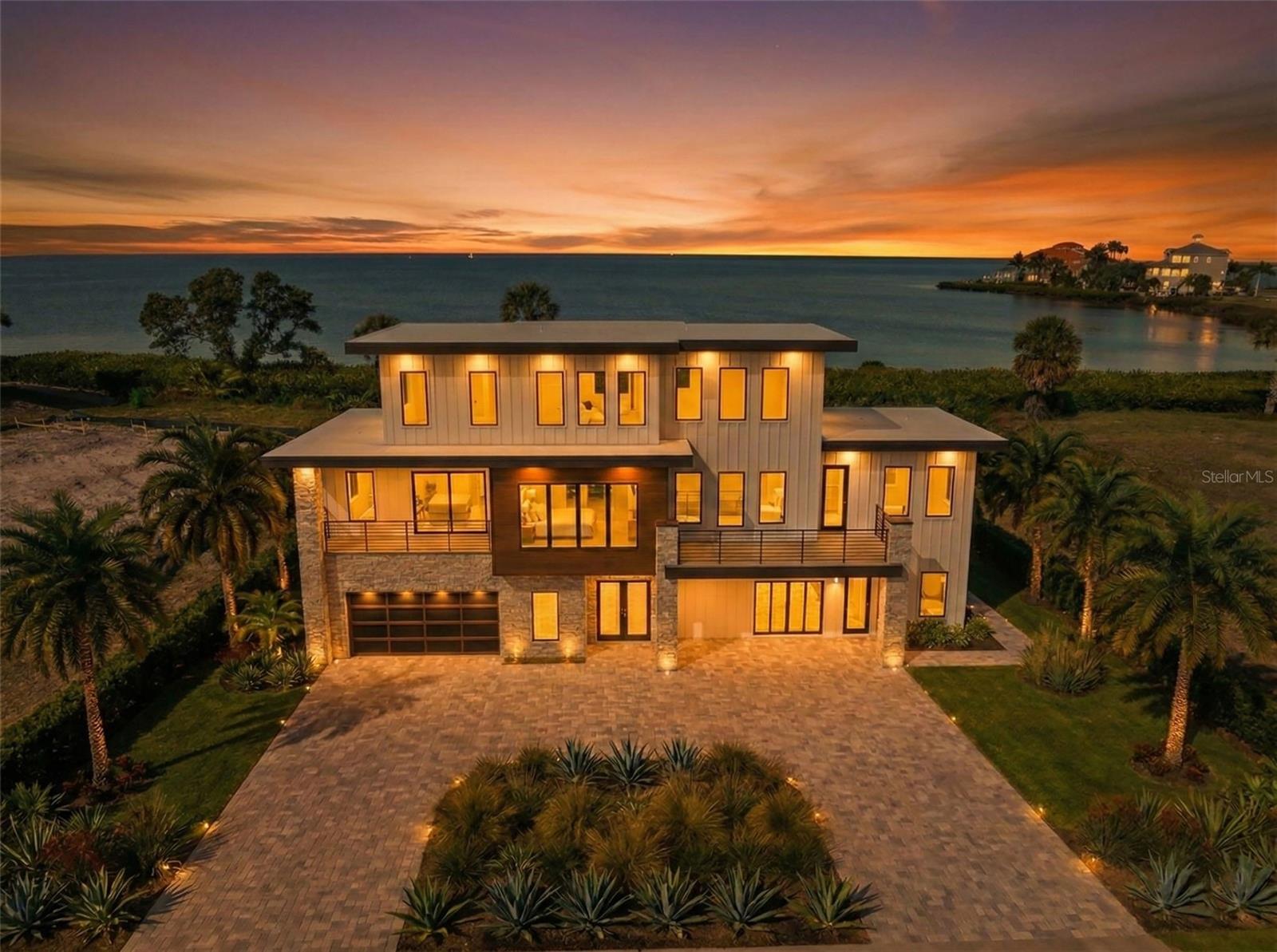 HARBORPOINTE - Residential