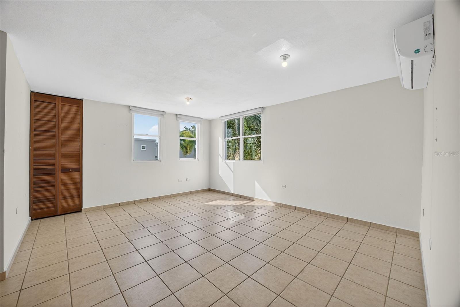 LAS PALMAS DE CERRO GORDO - Residential