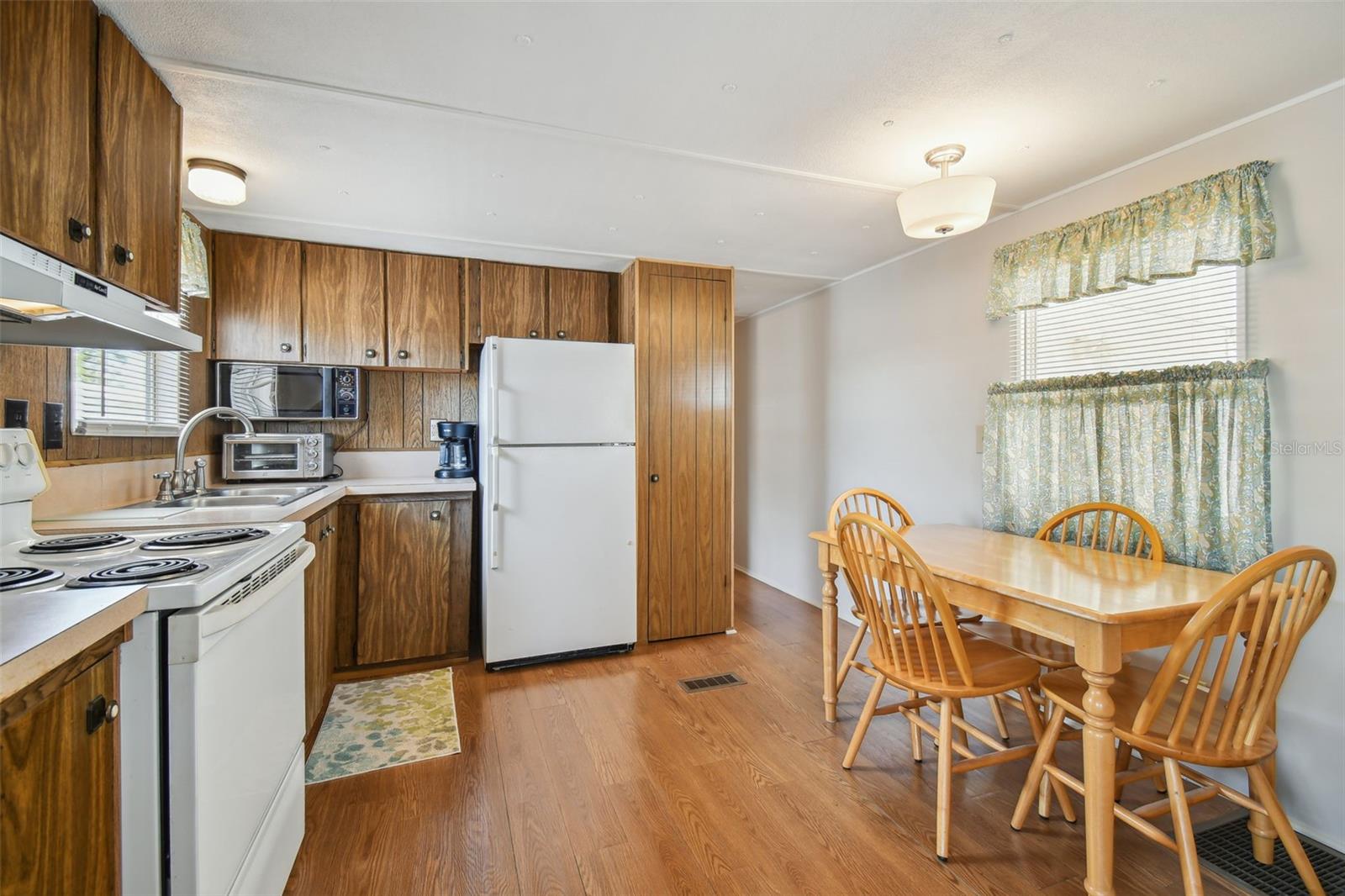 PONDEROSA PARK - Residential