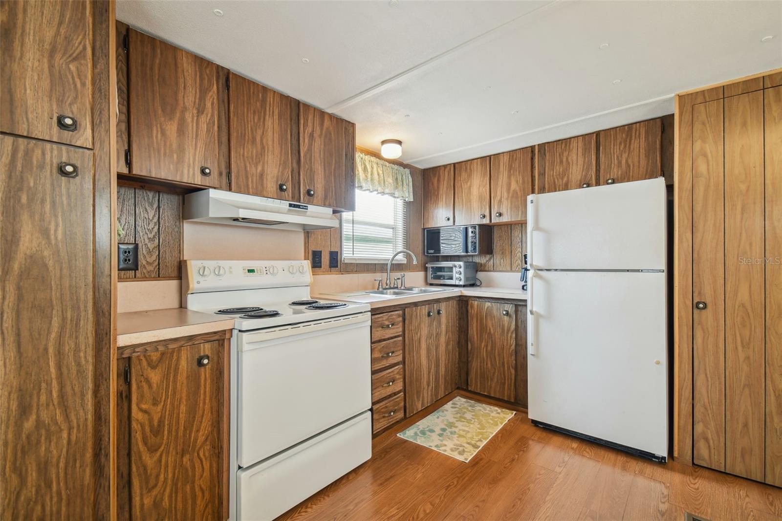 PONDEROSA PARK - Residential