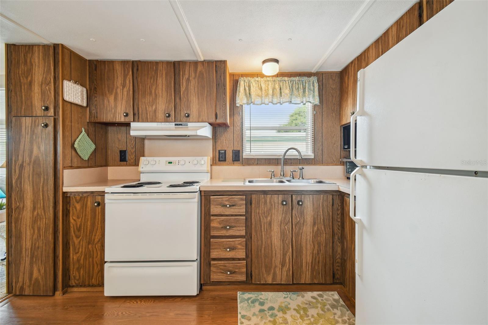 PONDEROSA PARK - Residential