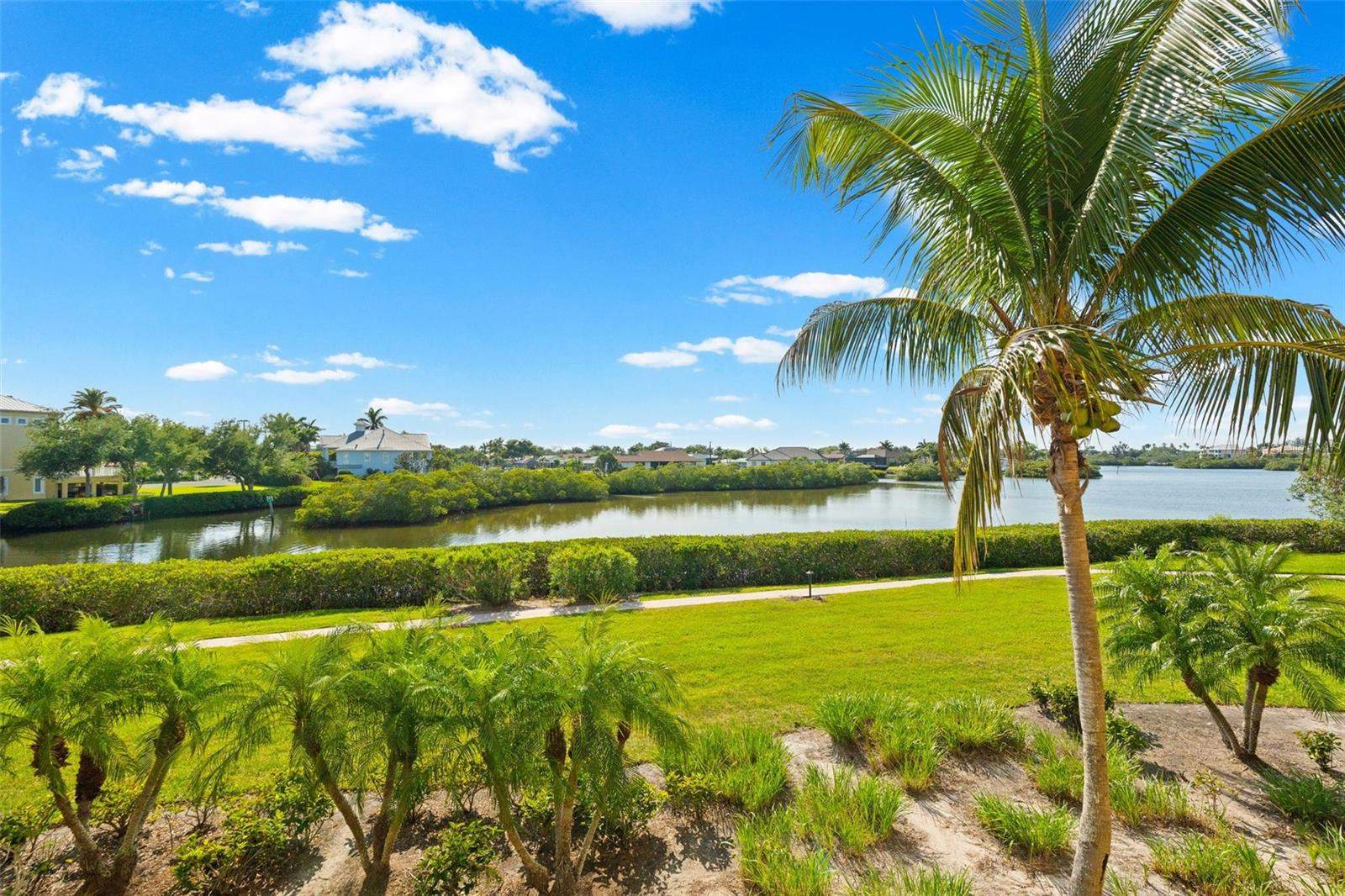 BLACKBURN HARBOR RESIDENCES - Residential