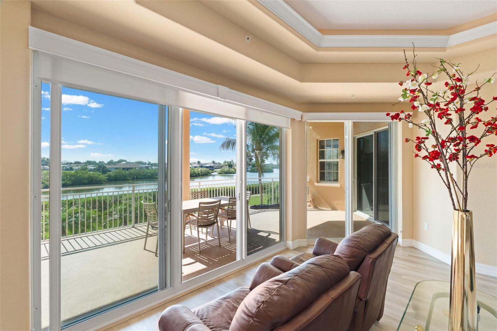 BLACKBURN HARBOR RESIDENCES - Residential