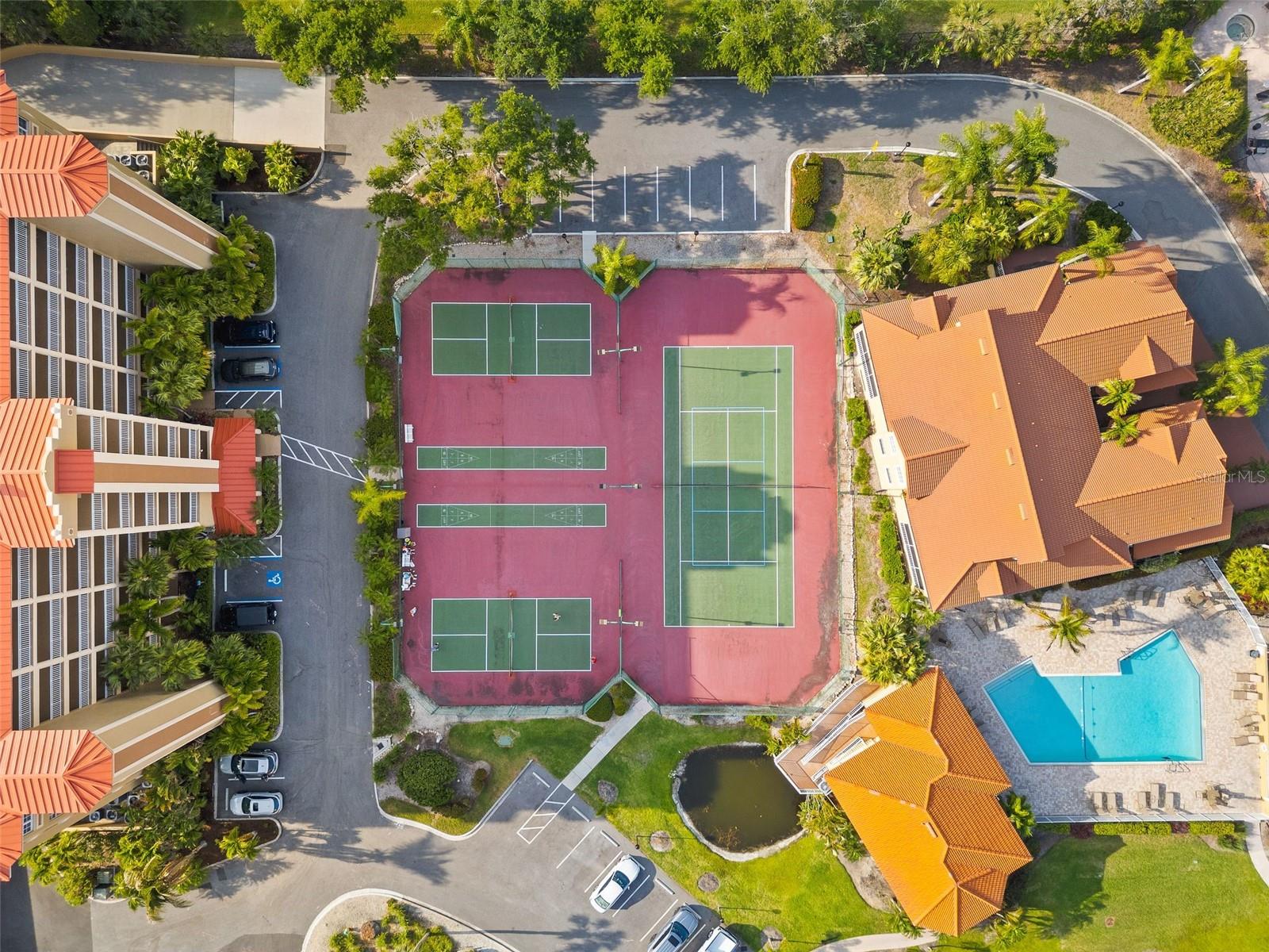 BLACKBURN HARBOR RESIDENCES - Residential