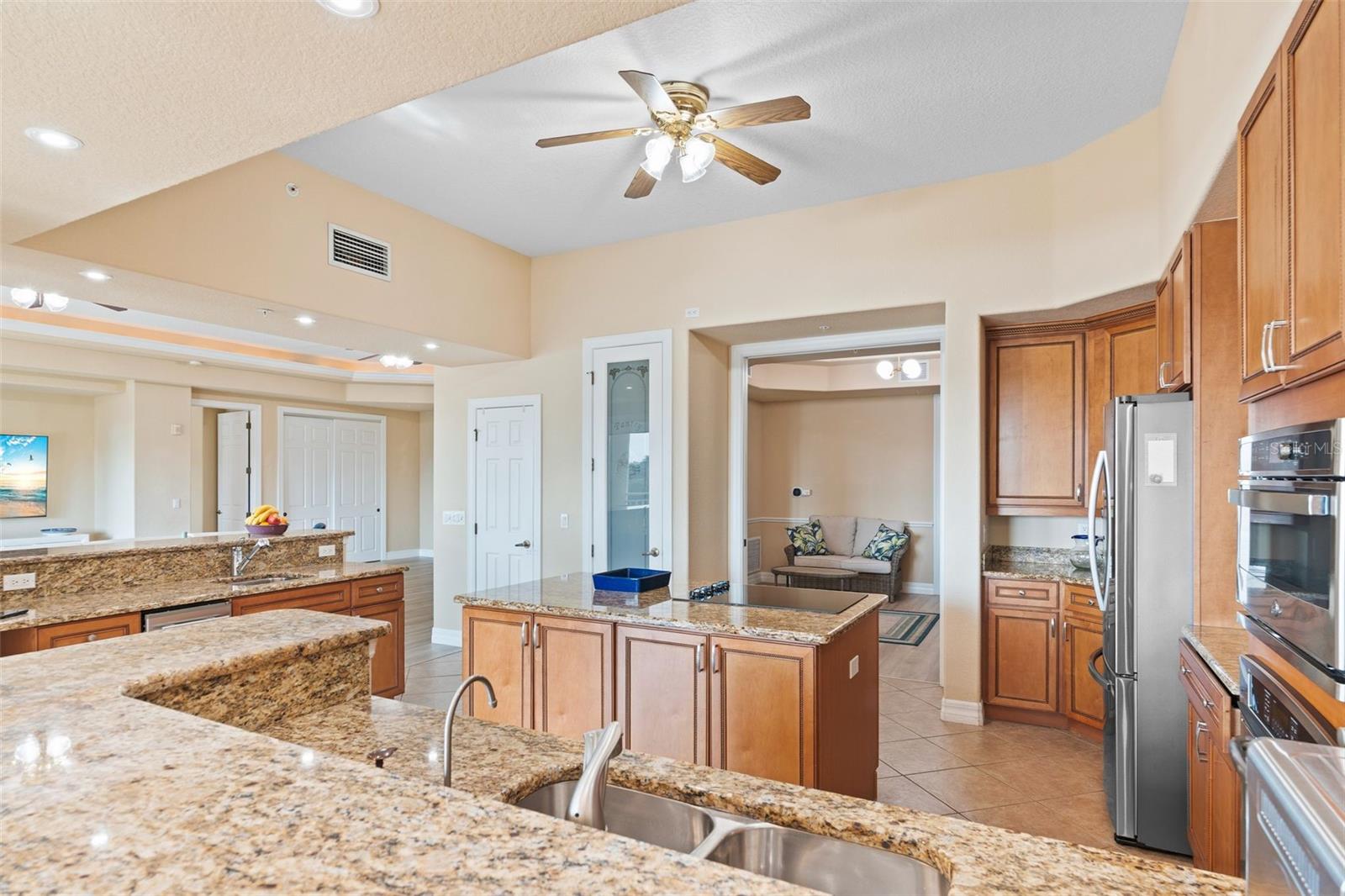 BLACKBURN HARBOR RESIDENCES - Residential