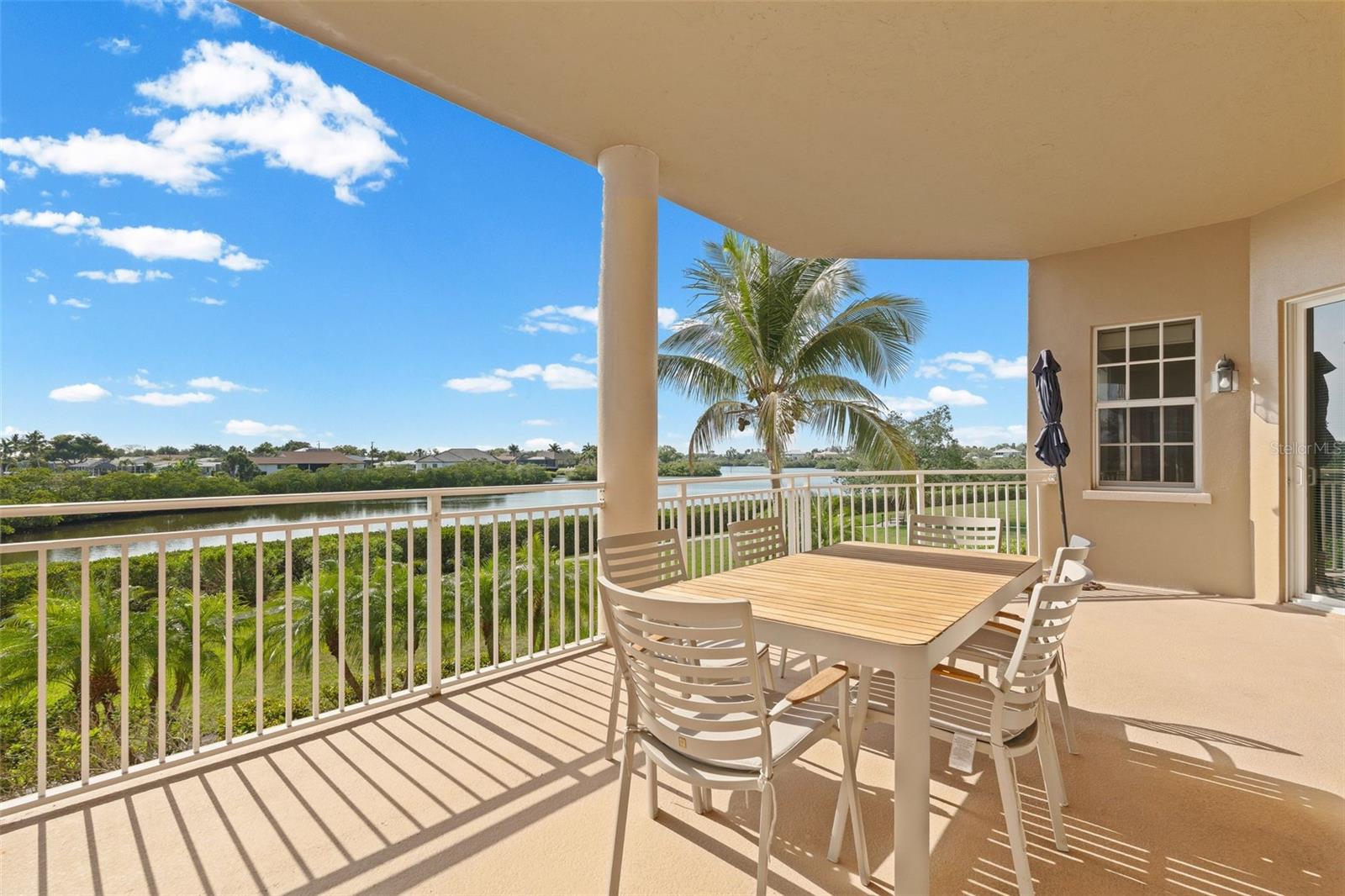 BLACKBURN HARBOR RESIDENCES - Residential