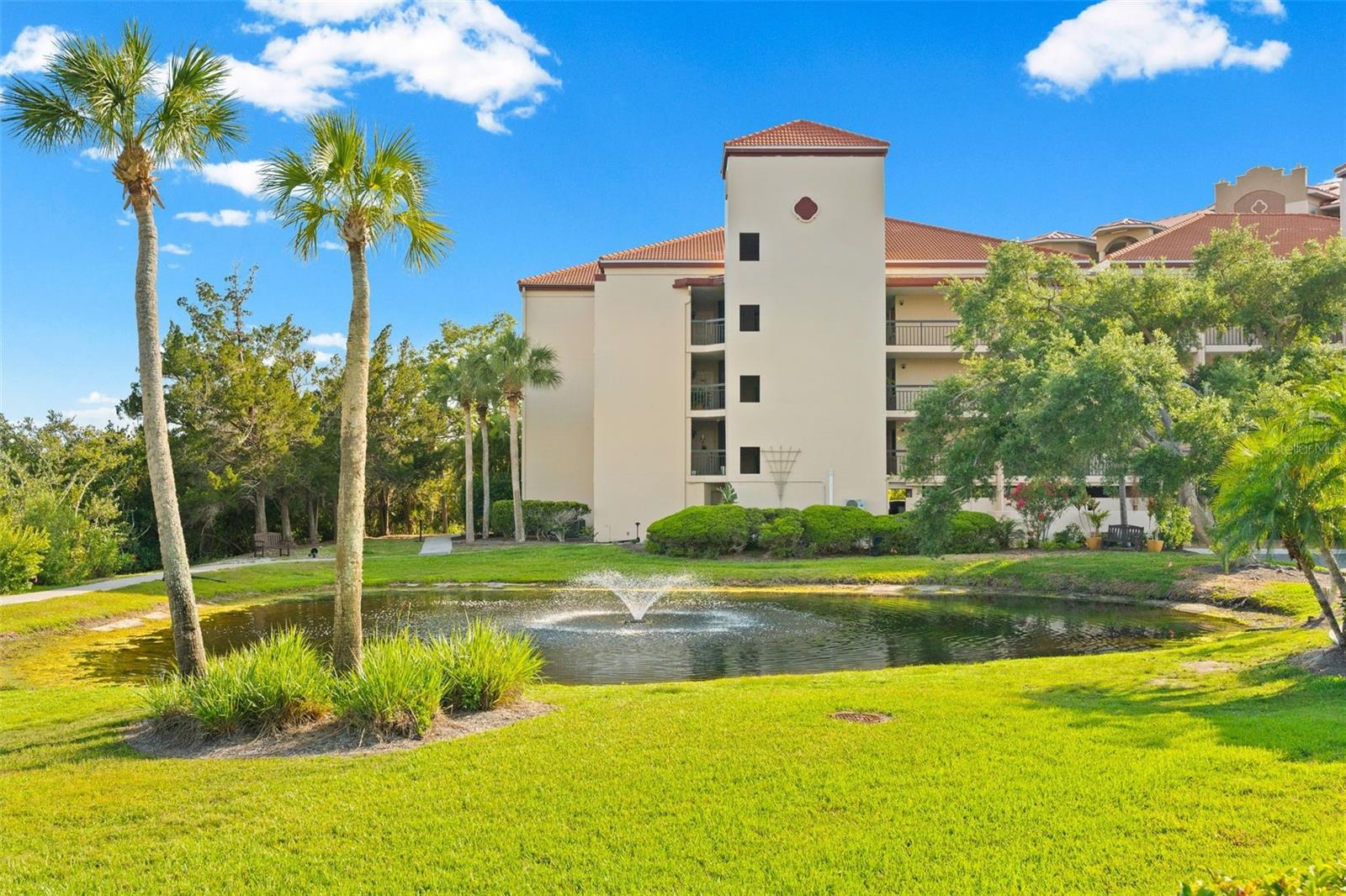 BLACKBURN HARBOR RESIDENCES - Residential