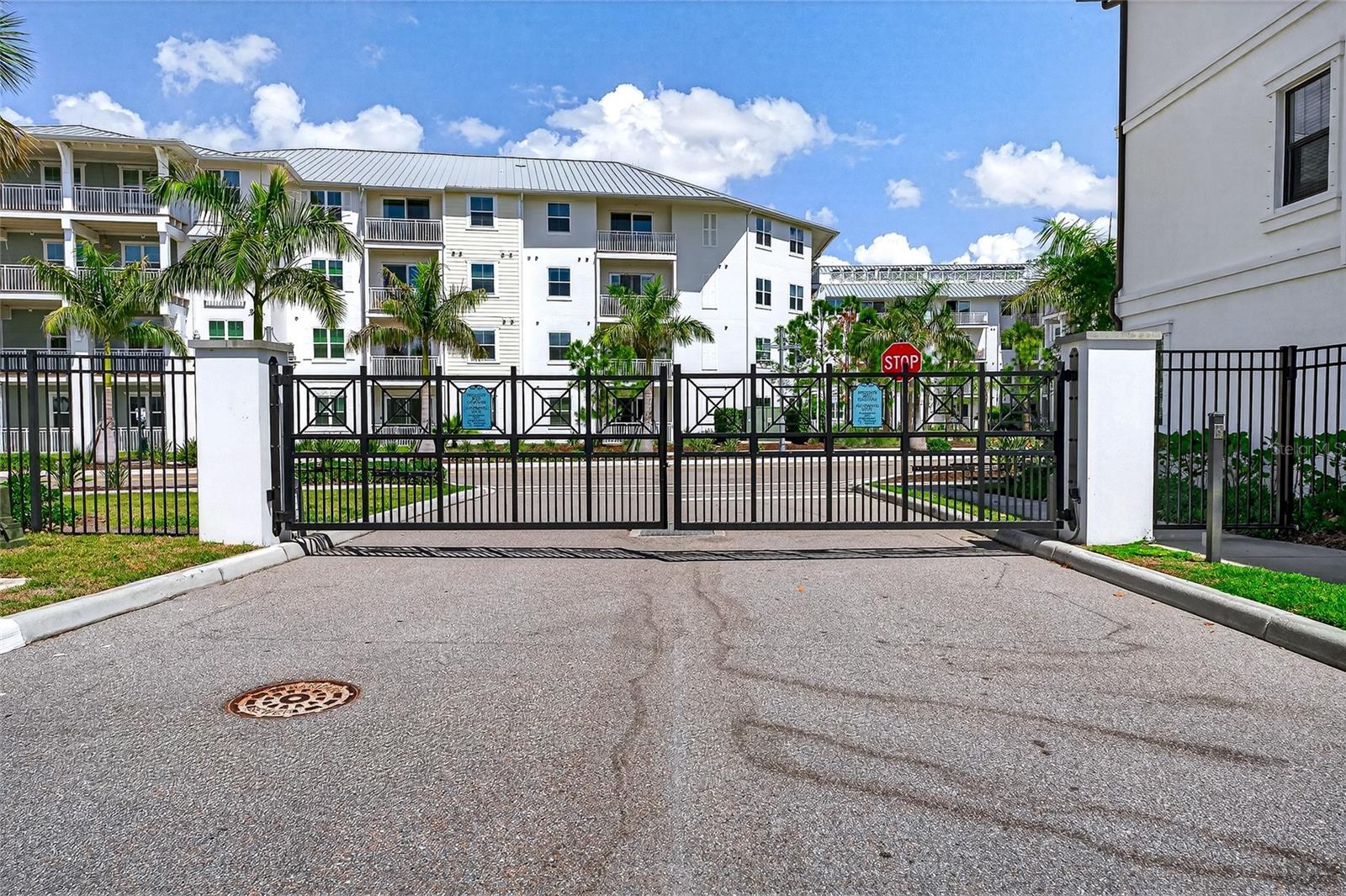 INLET SHORE TWNHMS PH 2A & 2B - Residential