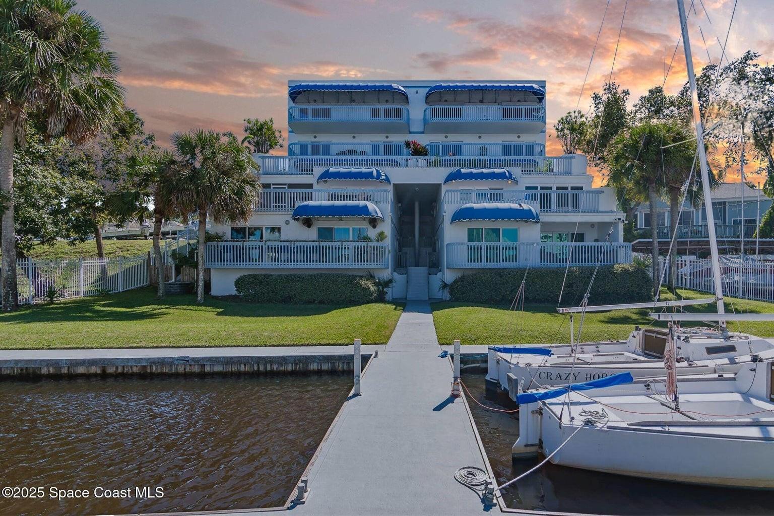 CRANE CLIFF - Residential