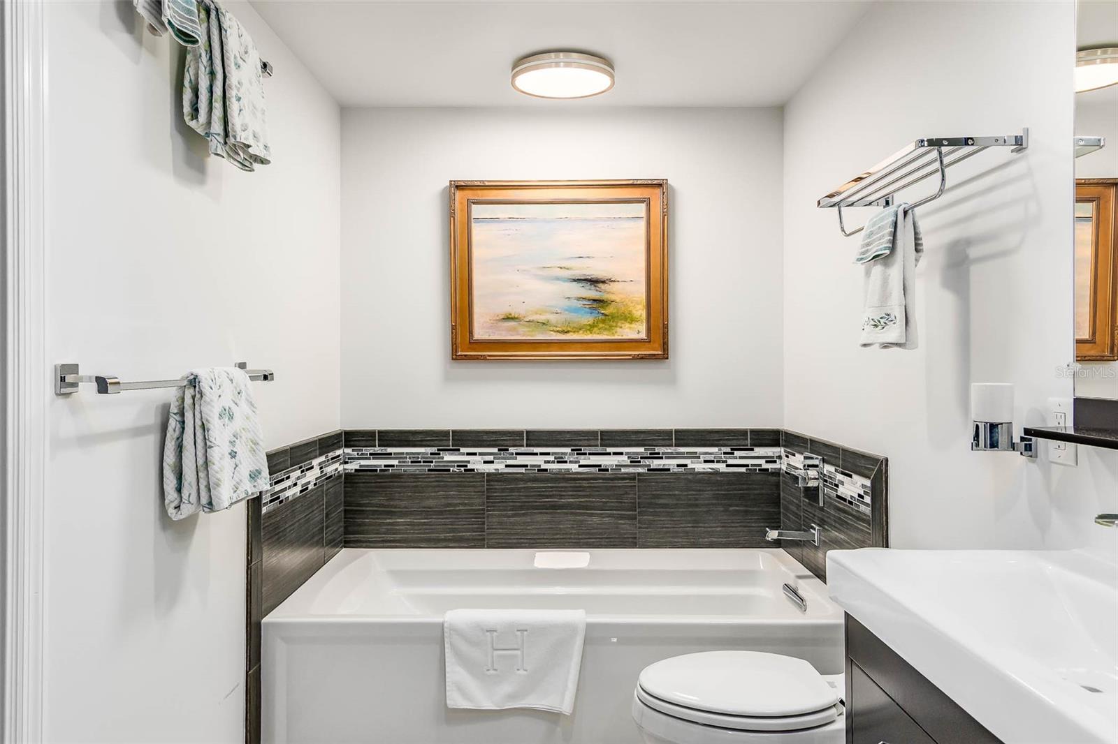 CRANE CLIFF - Residential