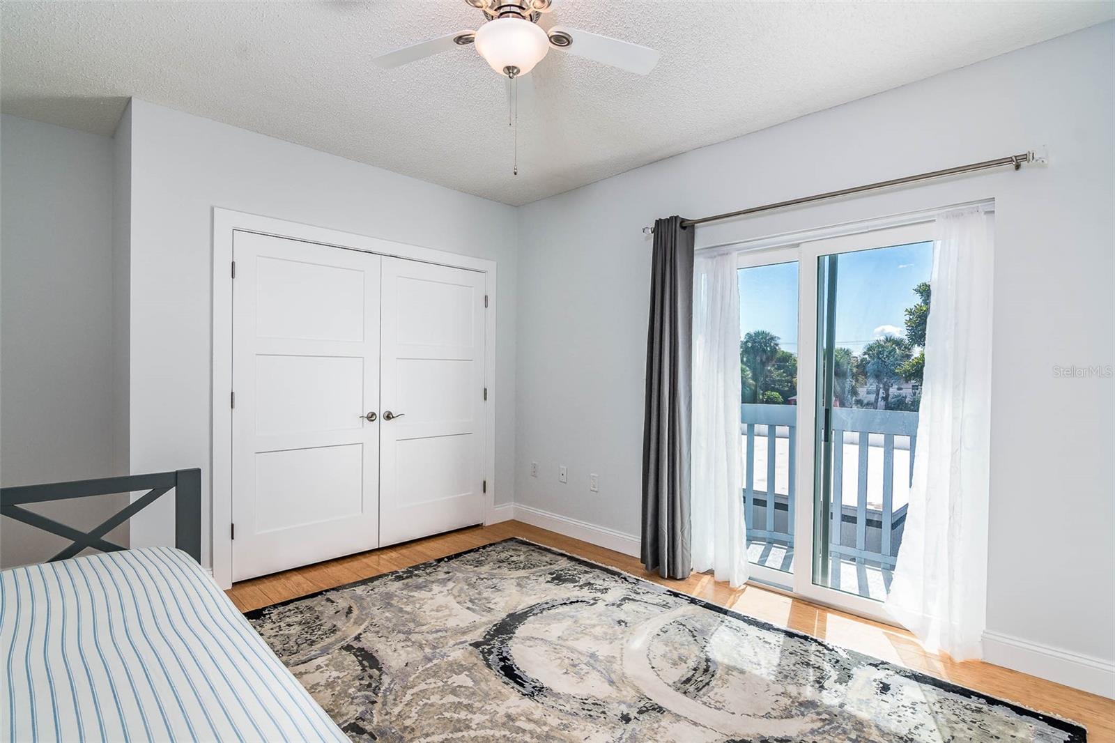 CRANE CLIFF - Residential