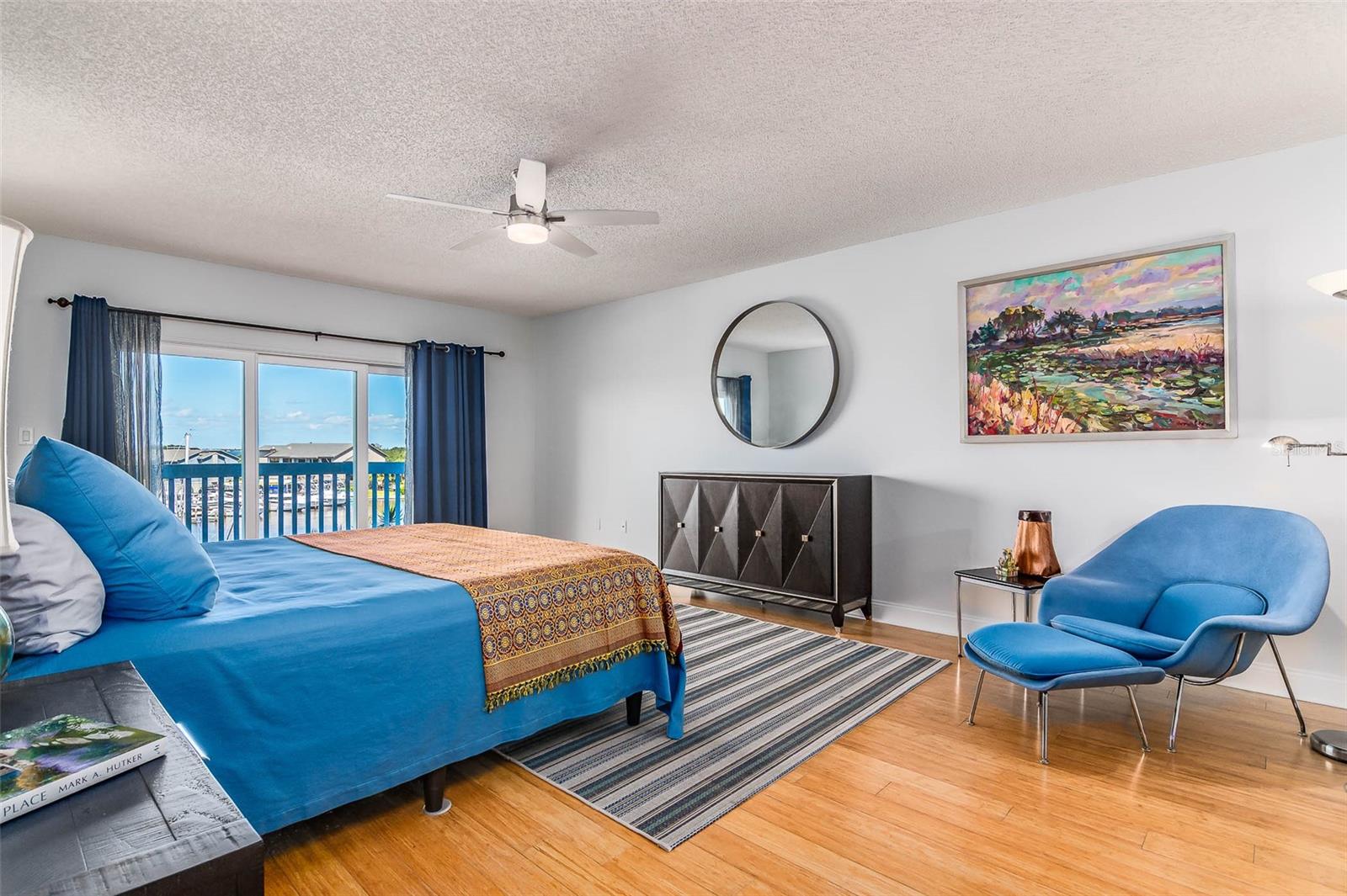 CRANE CLIFF - Residential