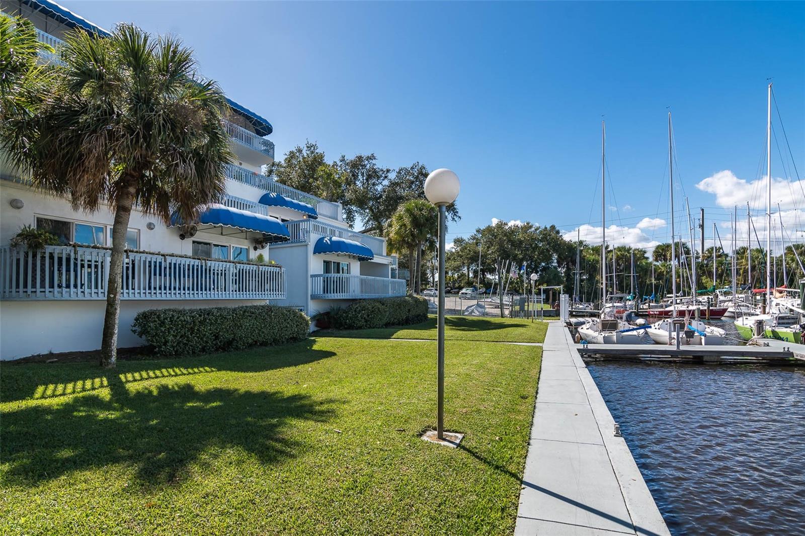 CRANE CLIFF - Residential