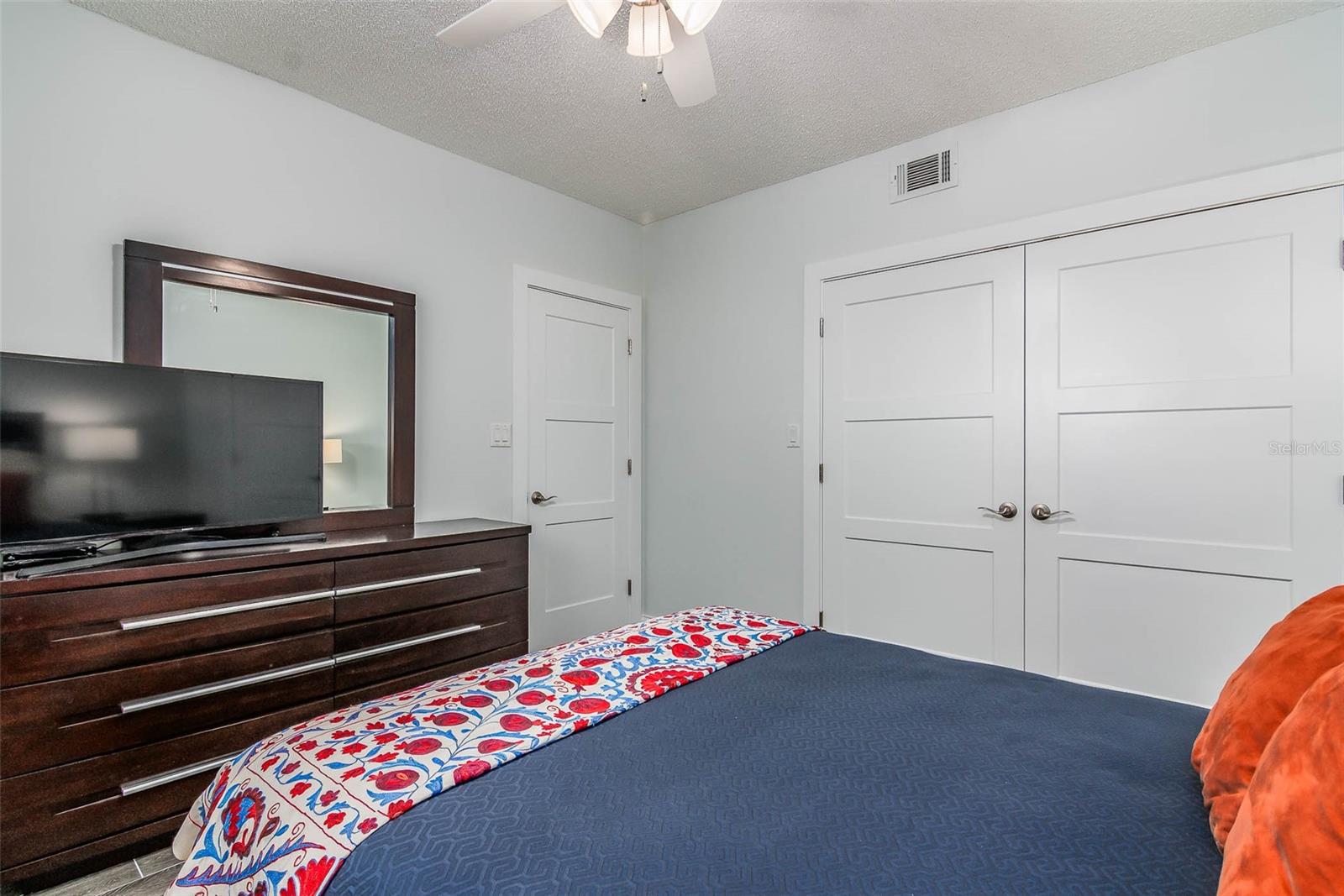 CRANE CLIFF - Residential