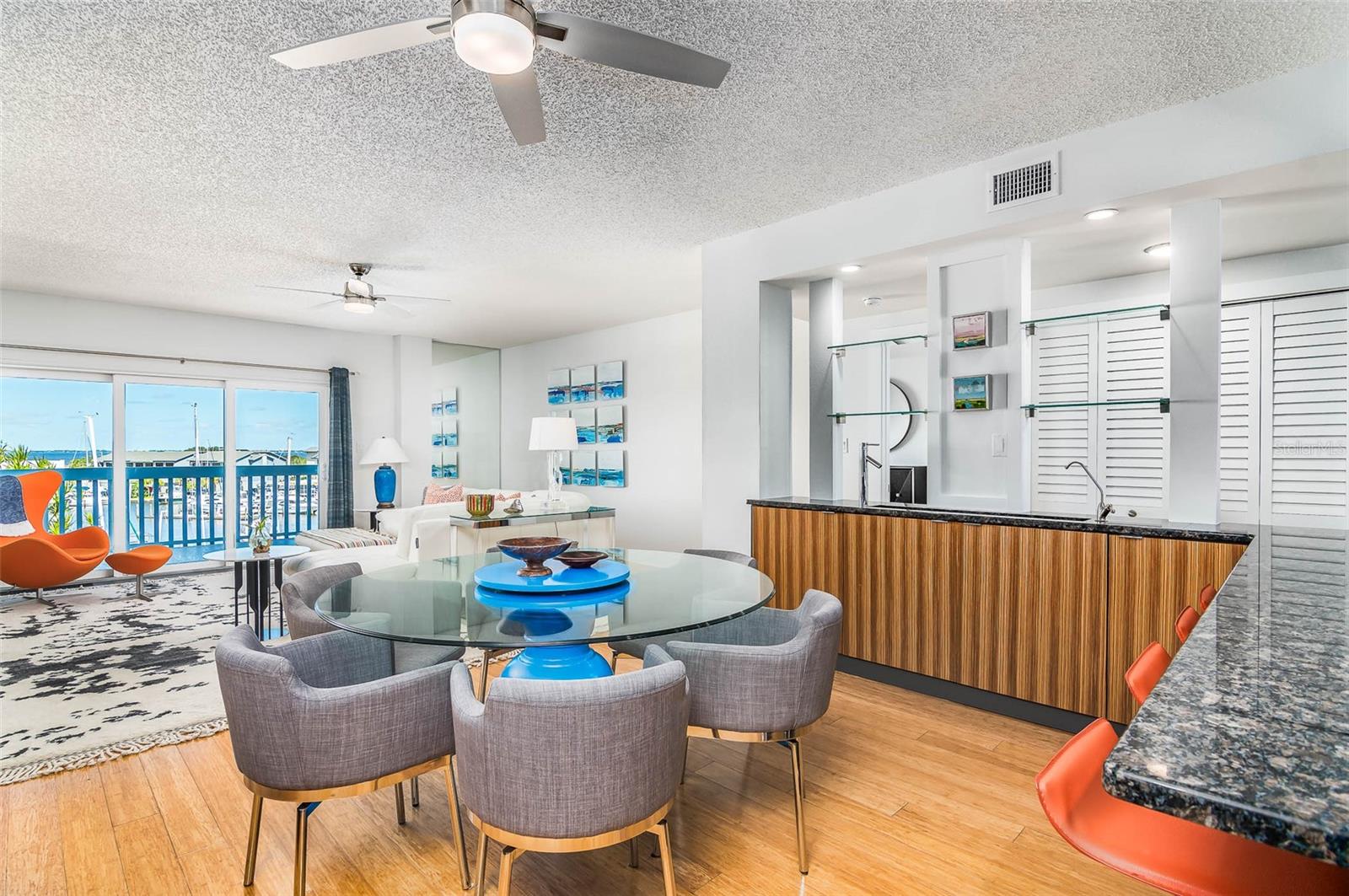 CRANE CLIFF - Residential