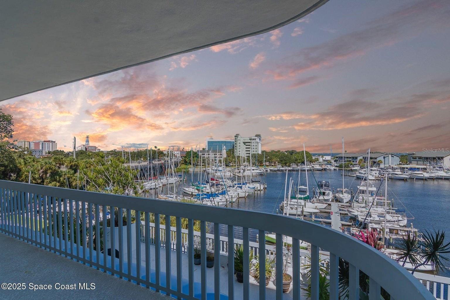 CRANE CLIFF - Residential