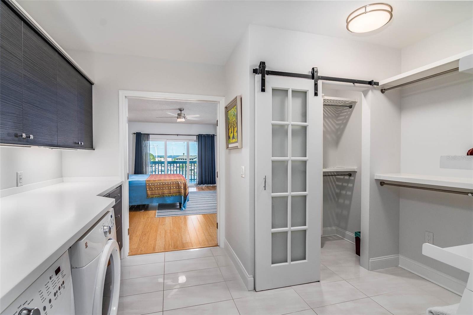 CRANE CLIFF - Residential