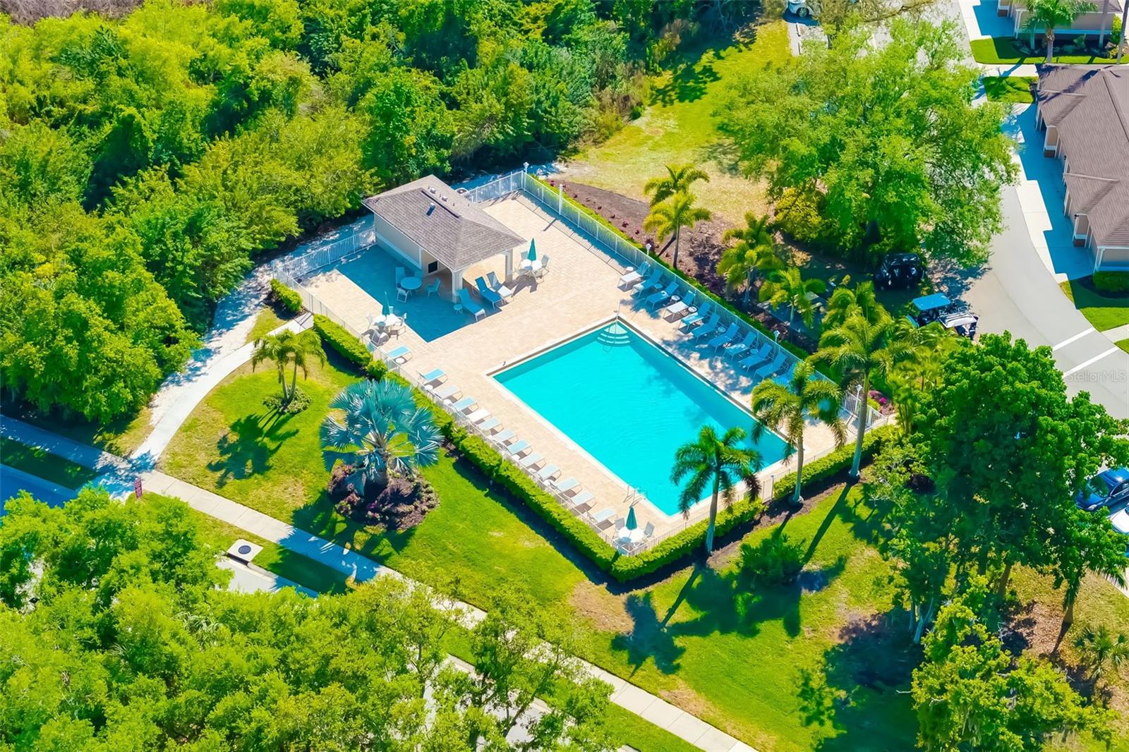 HERITAGE OAKS GOLF & COUNTRY CLUB - Residential