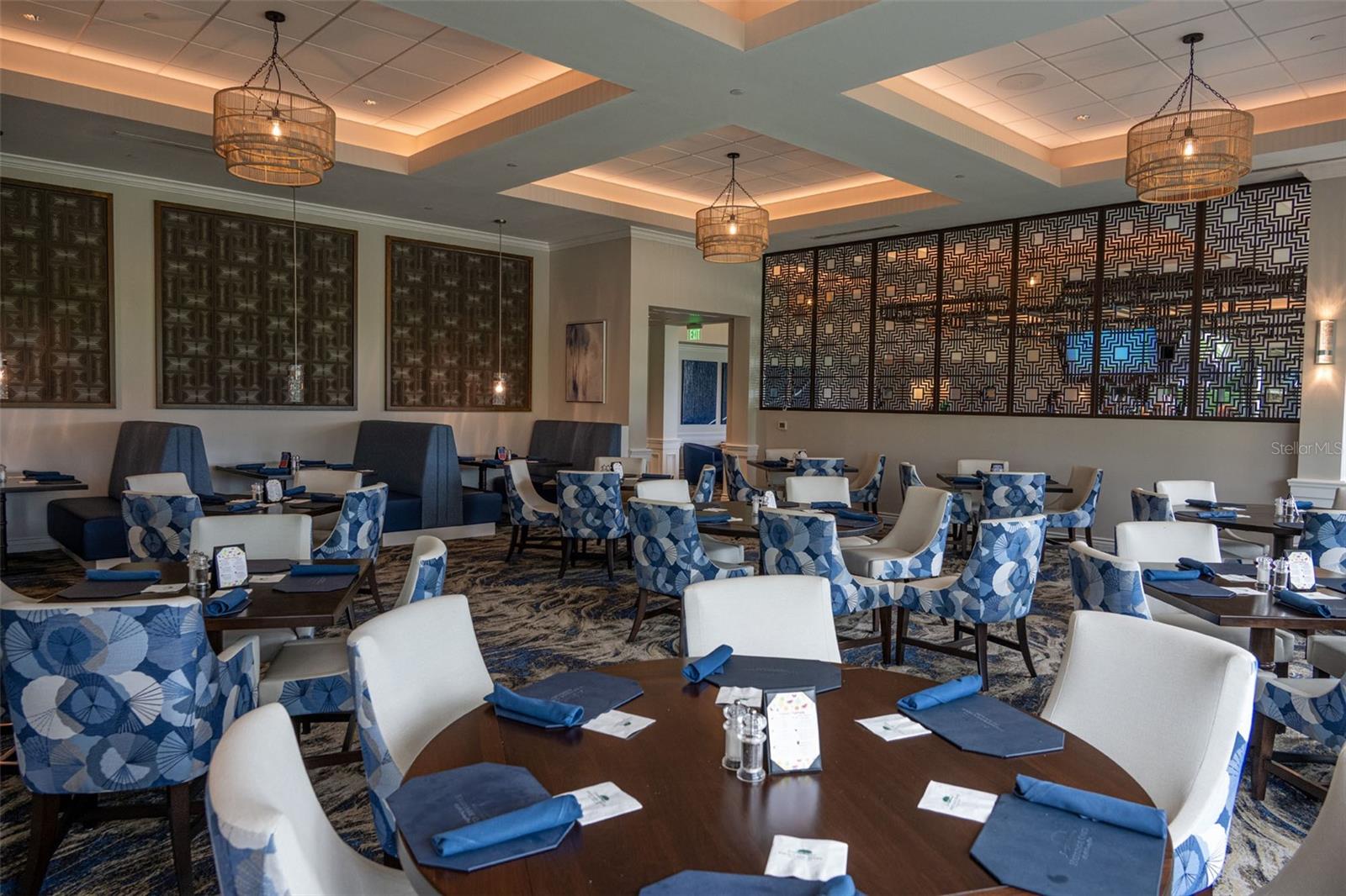 HERITAGE OAKS GOLF & COUNTRY CLUB - Residential