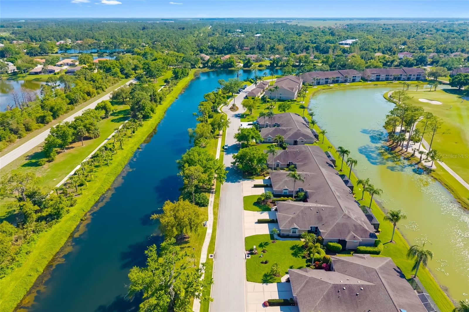 HERITAGE OAKS GOLF & COUNTRY CLUB - Residential