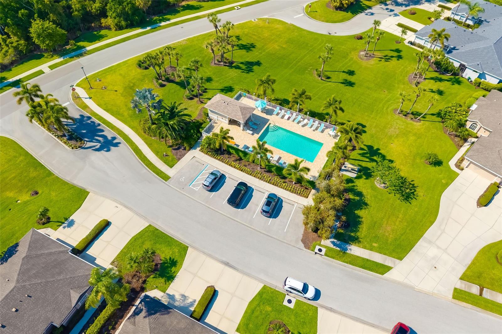 HERITAGE OAKS GOLF & COUNTRY CLUB - Residential