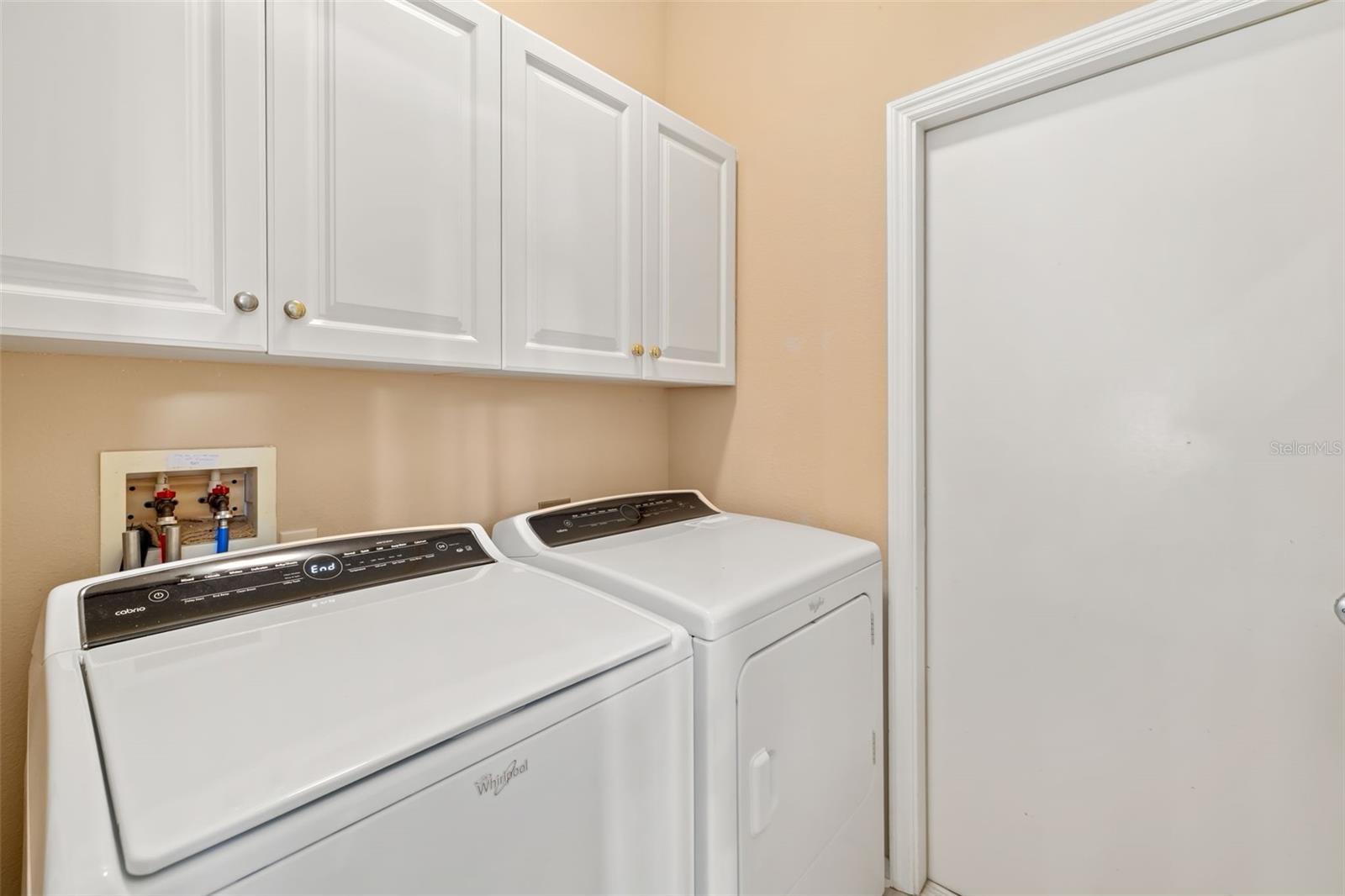 HERITAGE OAKS GOLF & COUNTRY CLUB - Residential