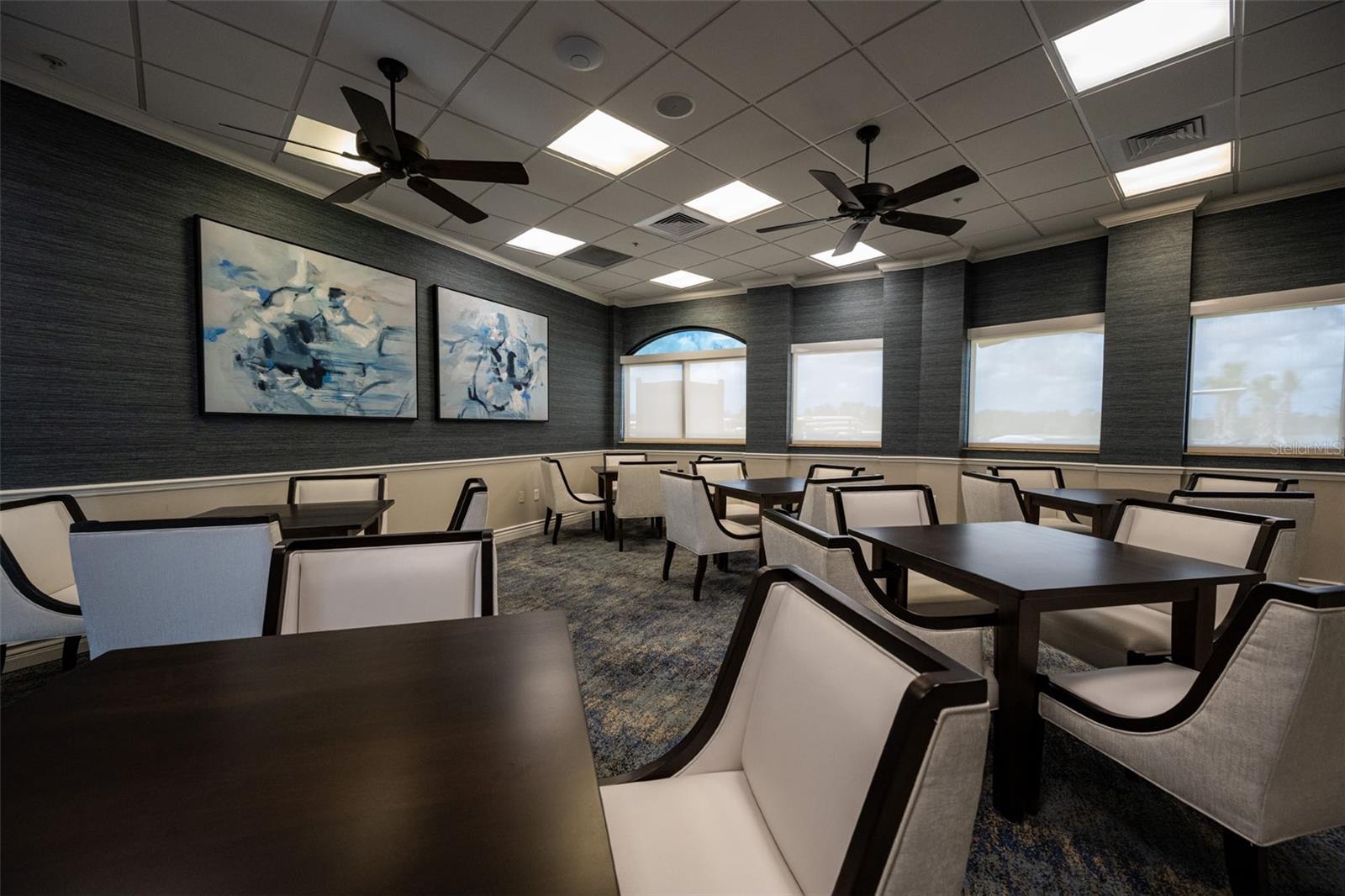 HERITAGE OAKS GOLF & COUNTRY CLUB - Residential