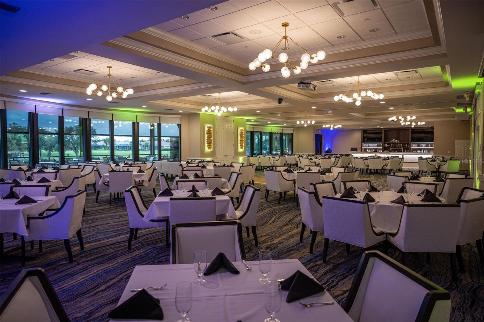 HERITAGE OAKS GOLF & COUNTRY CLUB - Residential