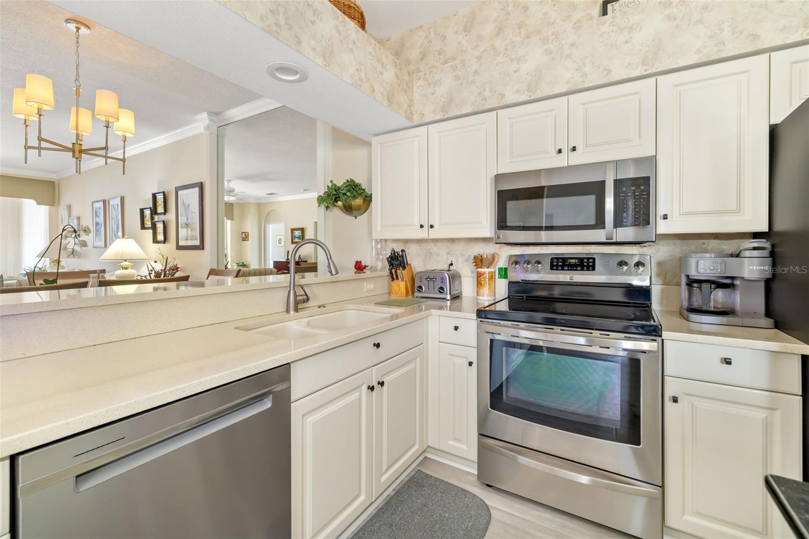 HERITAGE OAKS GOLF & COUNTRY CLUB - Residential