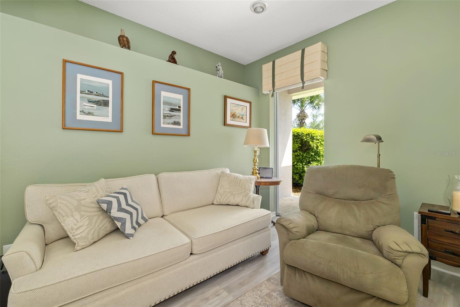 HERITAGE OAKS GOLF & COUNTRY CLUB - Residential