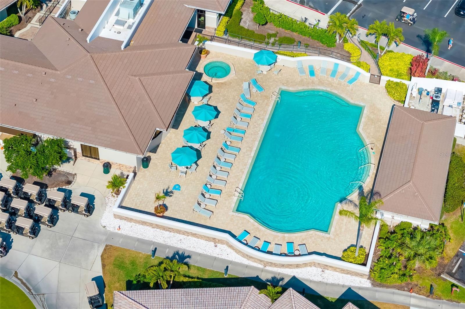 HERITAGE OAKS GOLF & COUNTRY CLUB - Residential