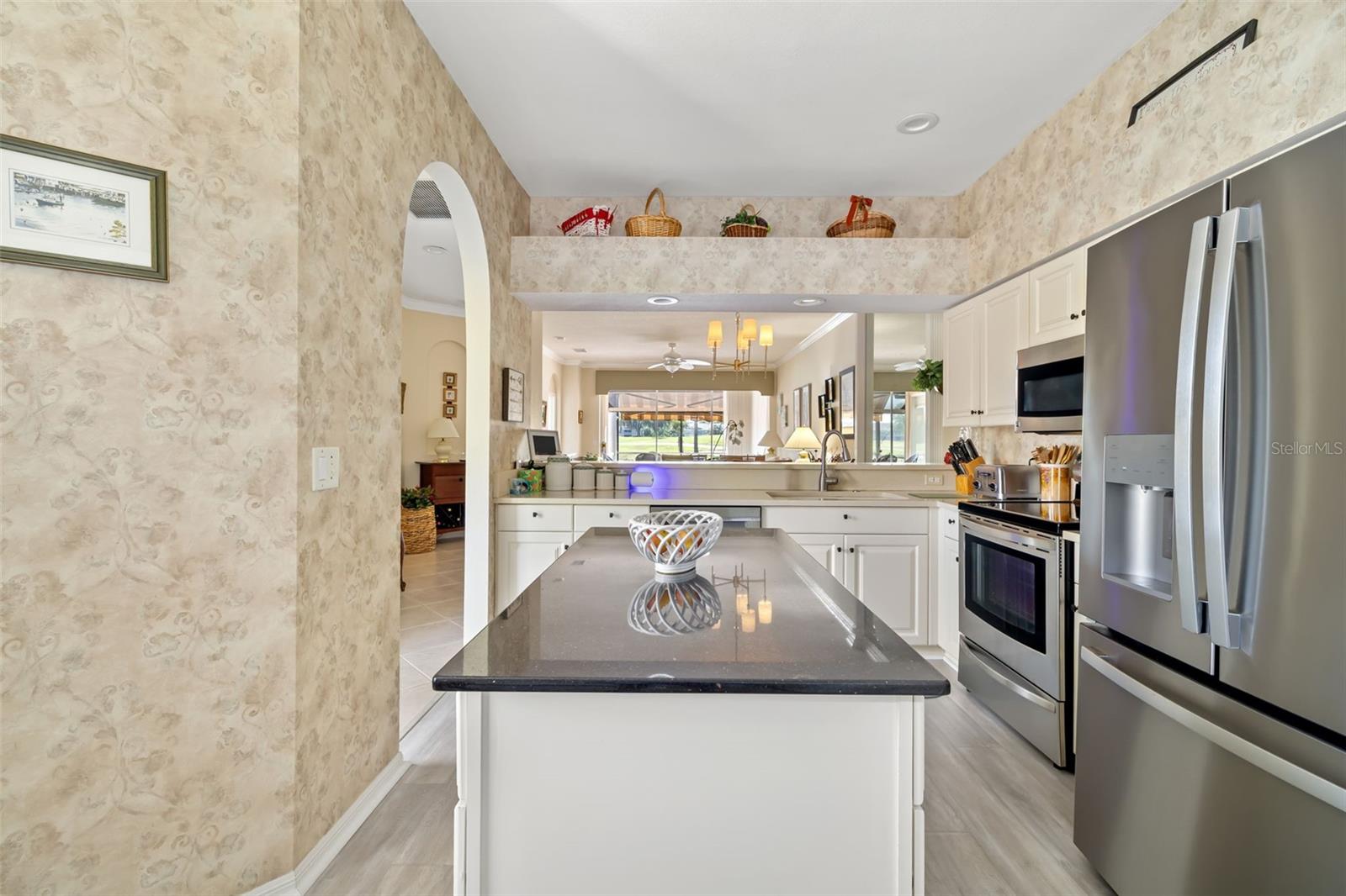 HERITAGE OAKS GOLF & COUNTRY CLUB - Residential