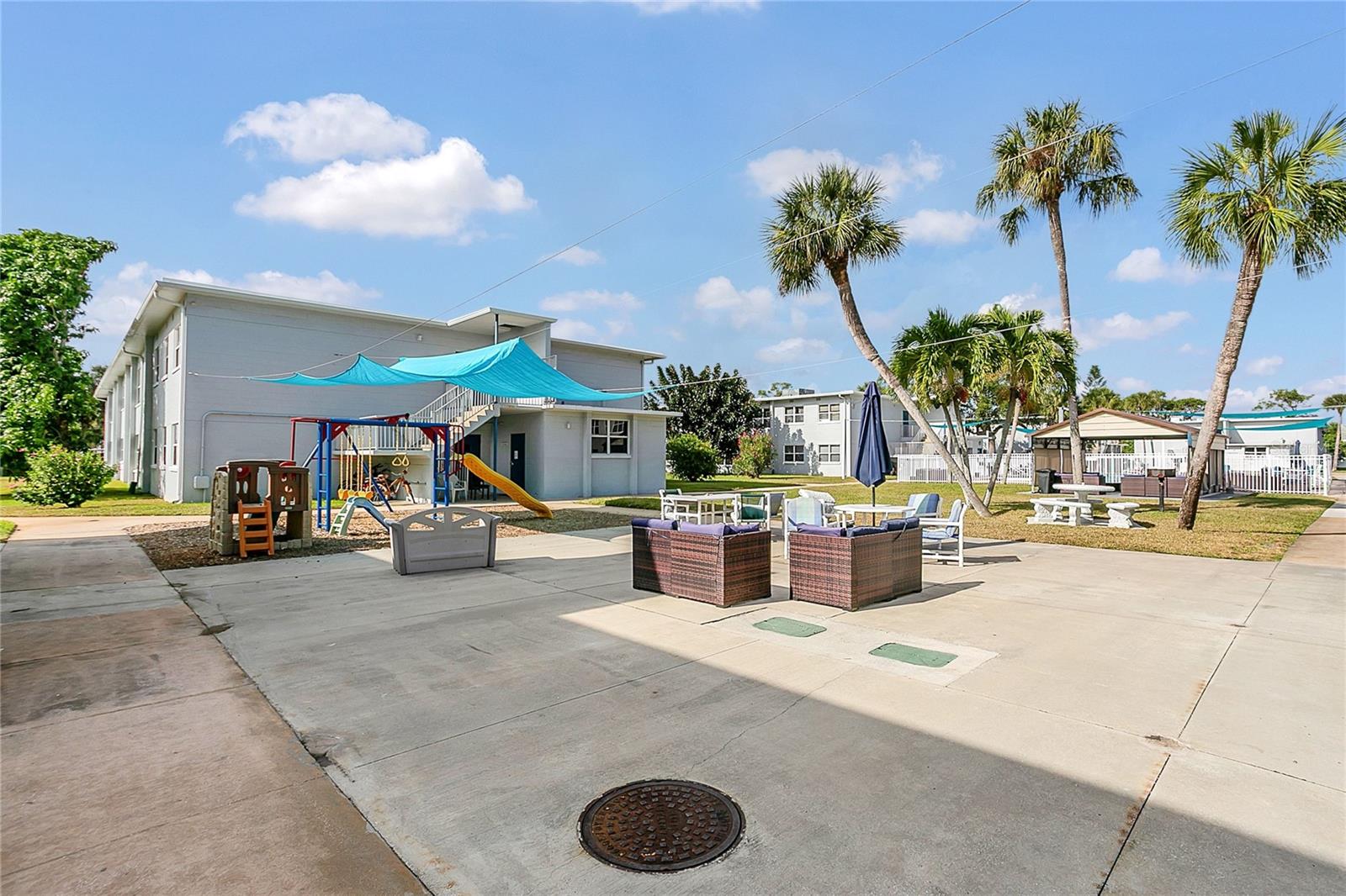 MERRITT ISLAND CO-OP APARTMENTS - Residential
