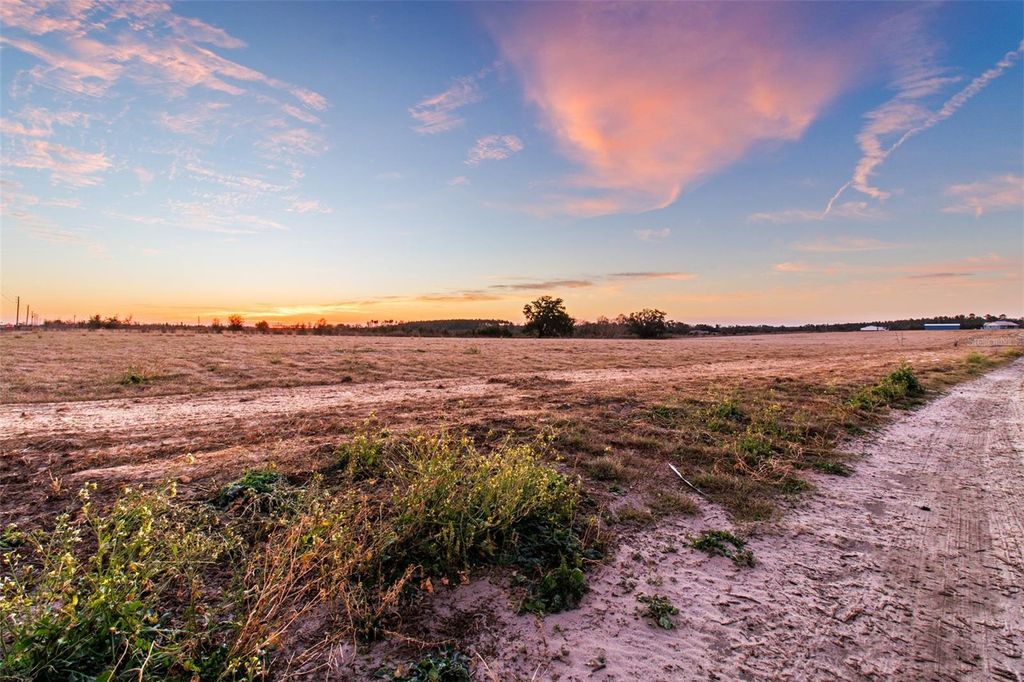 Photo of Royal Sky (lot 4) Court, Brooksville, FL 34602 (MLS # TB8477623)