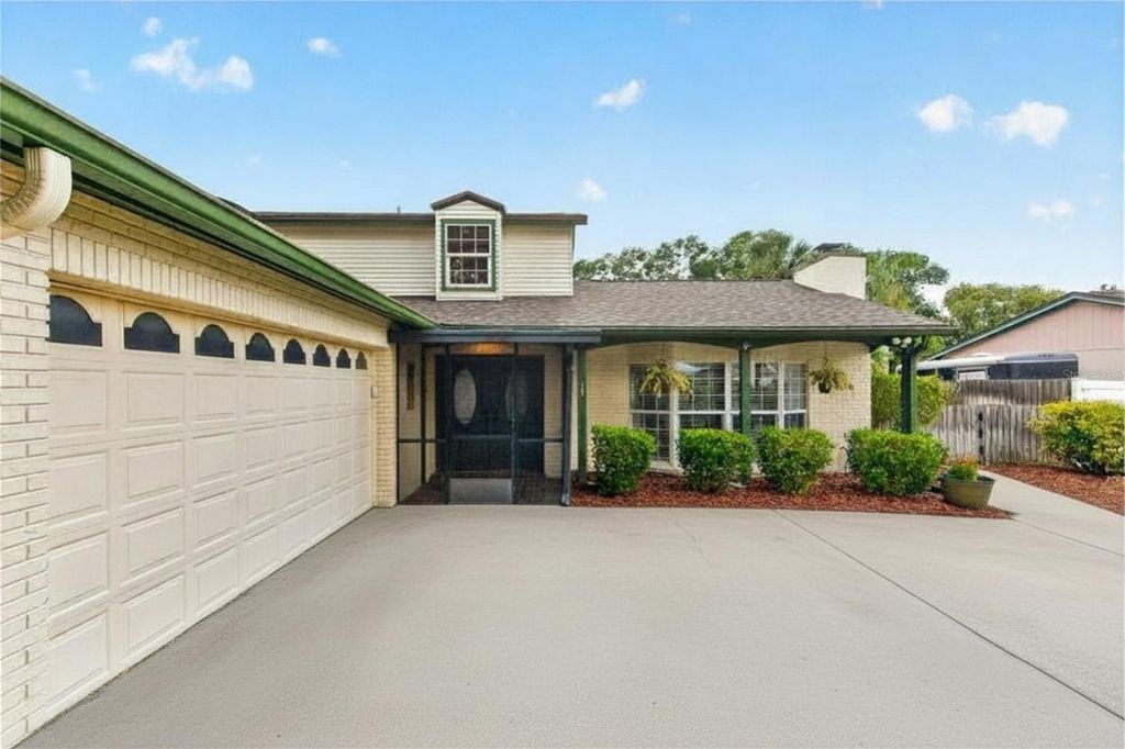 Photo of 15808 Ashbury Place, Tampa, FL 33624 (MLS # TB8518255)
