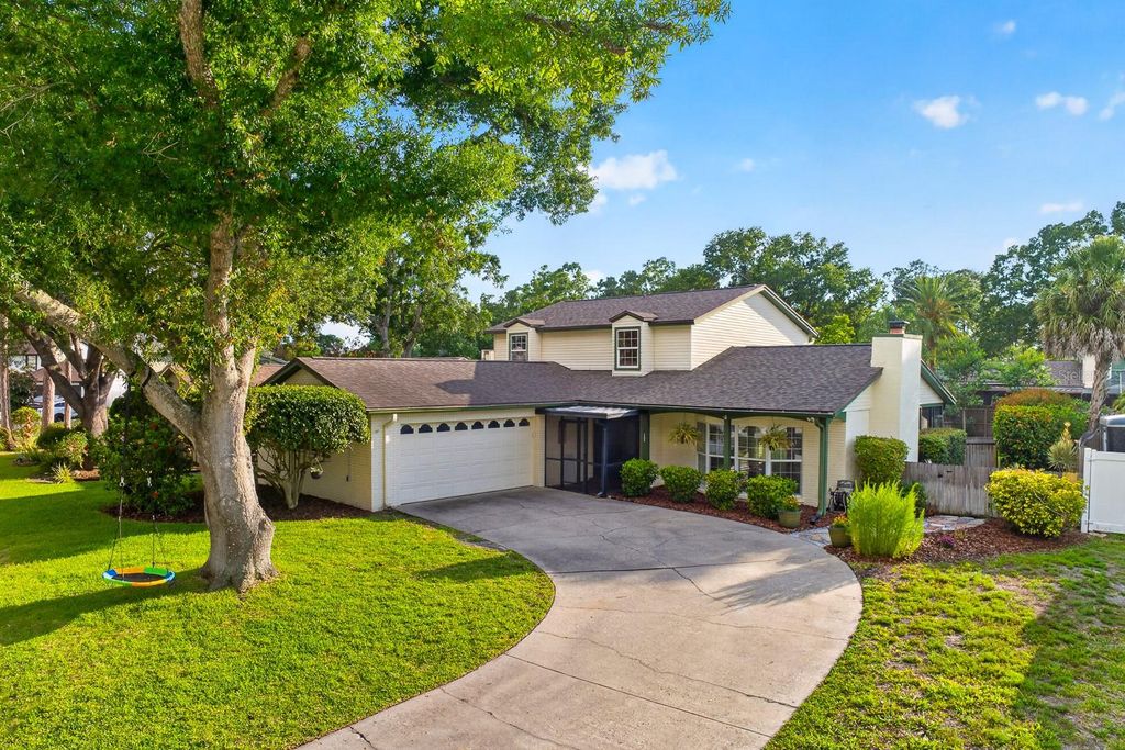 Photo of 15808 Ashbury Place, Tampa, FL 33624 (MLS # TB8518255)