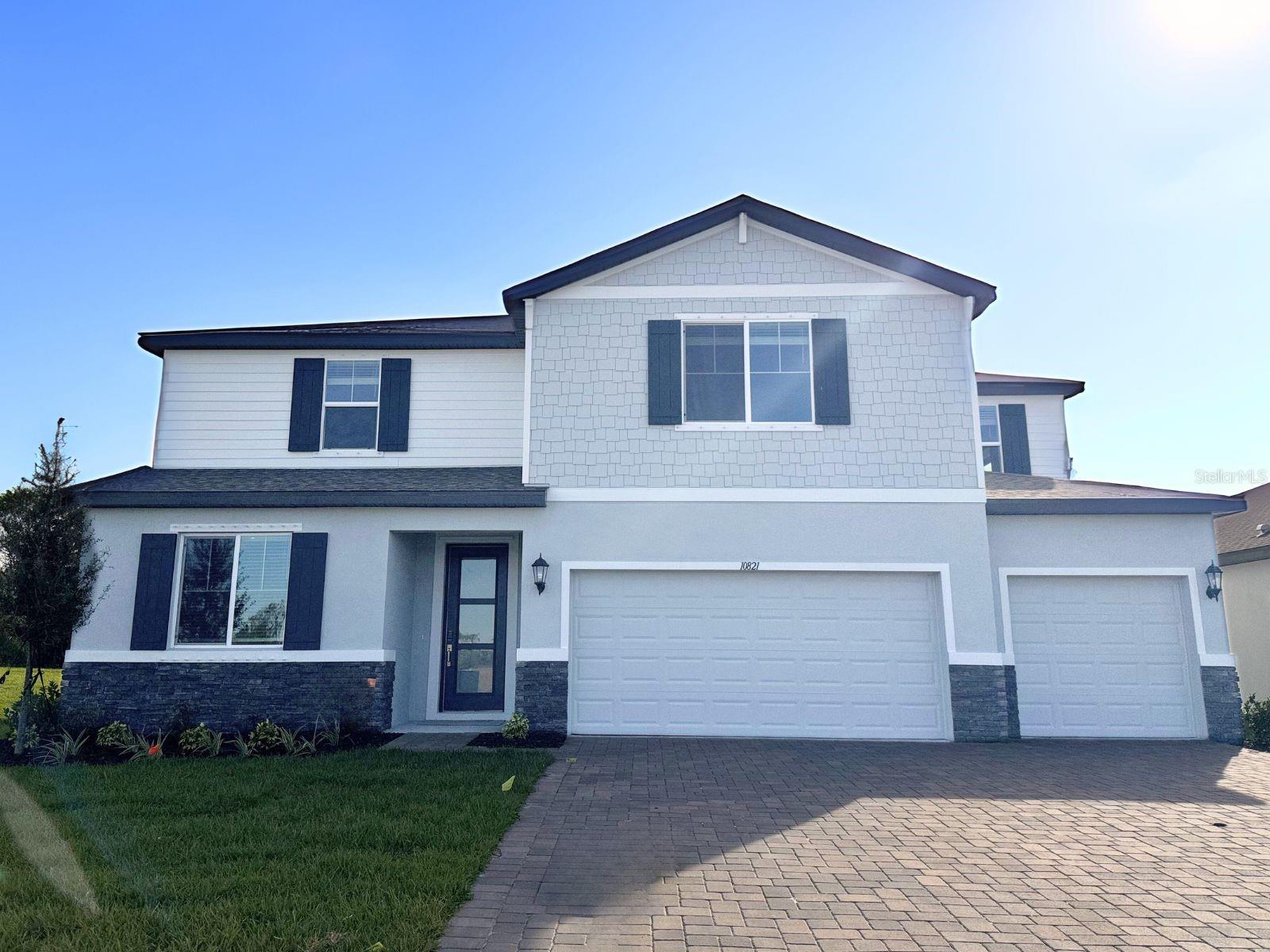 OAKFIELD TRAILS - Residential