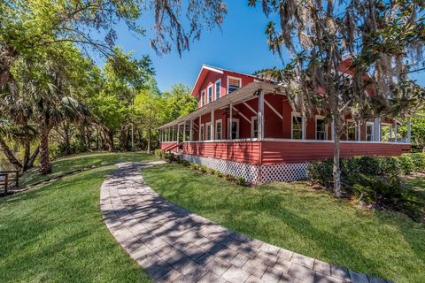 A home in PARRISH