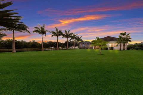 A home in PARRISH