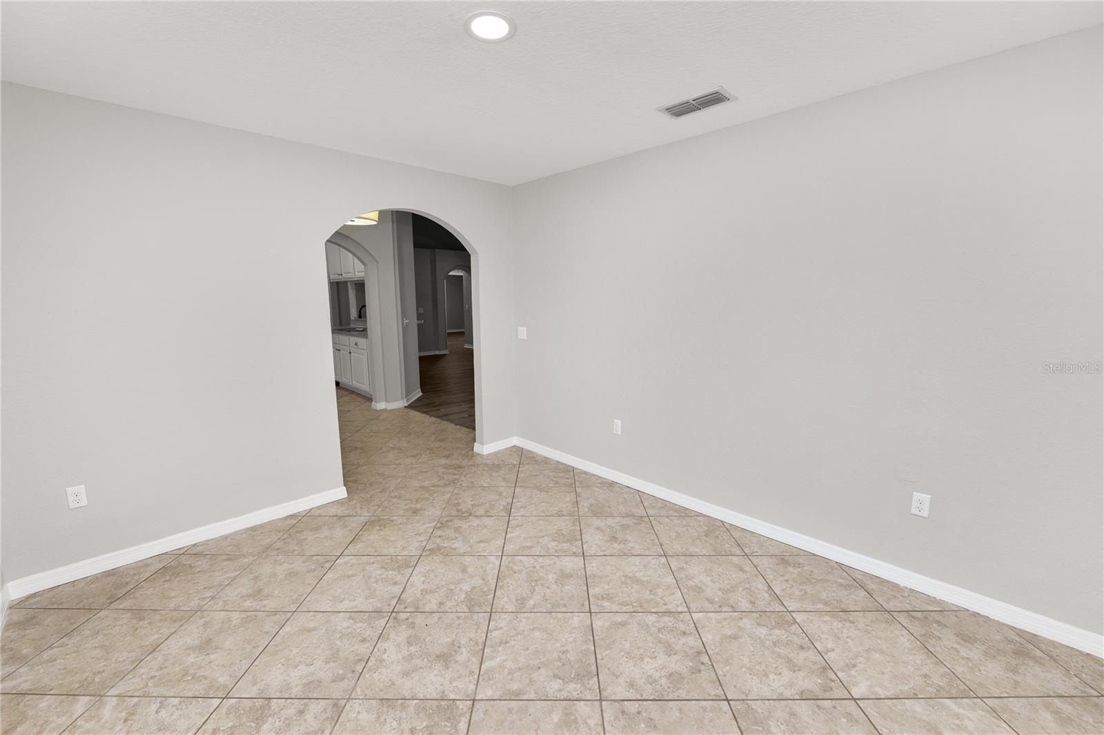 OAKFORD ESTATES - Residential Lease