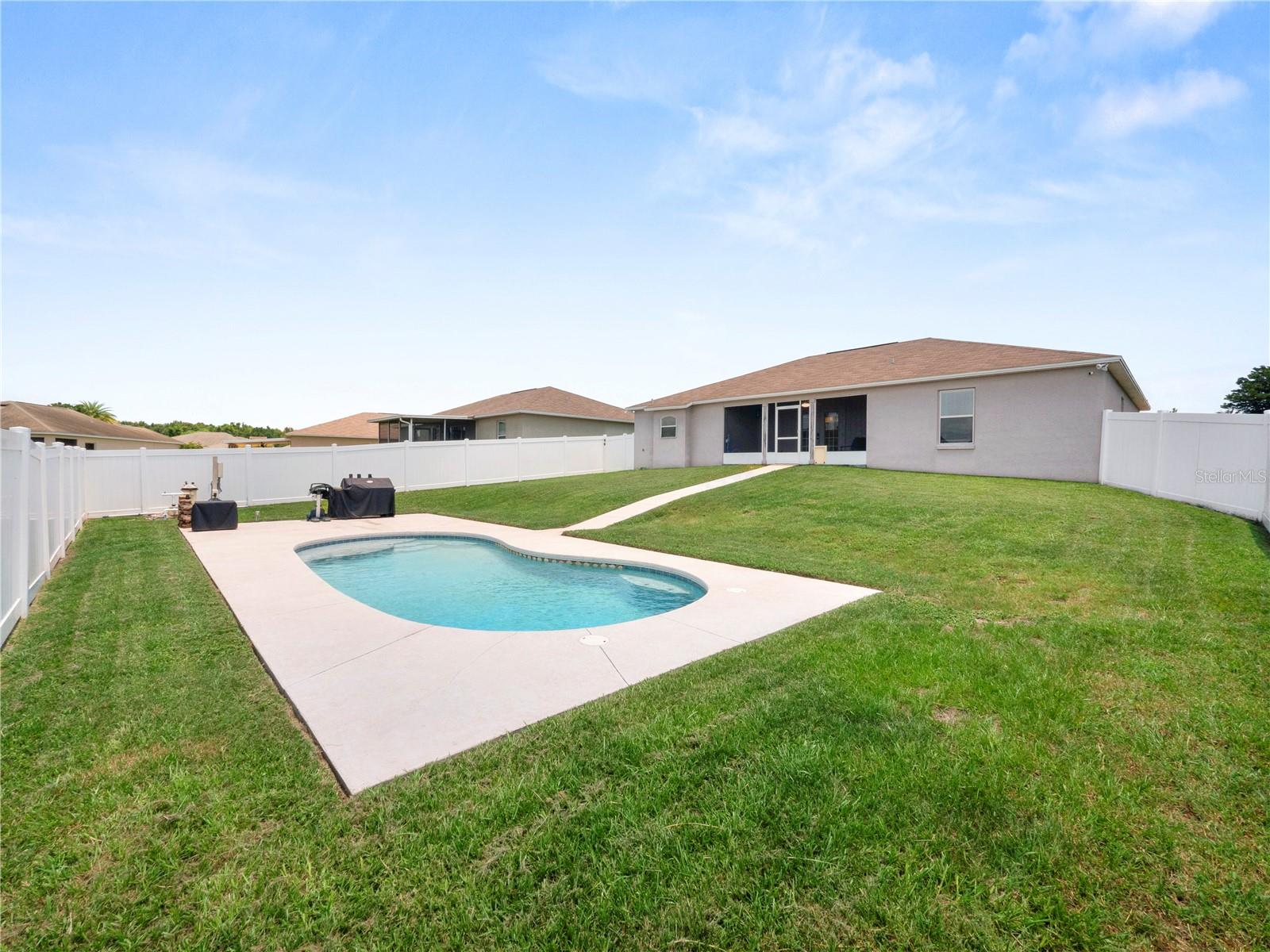 OAKFORD ESTATES - Residential Lease