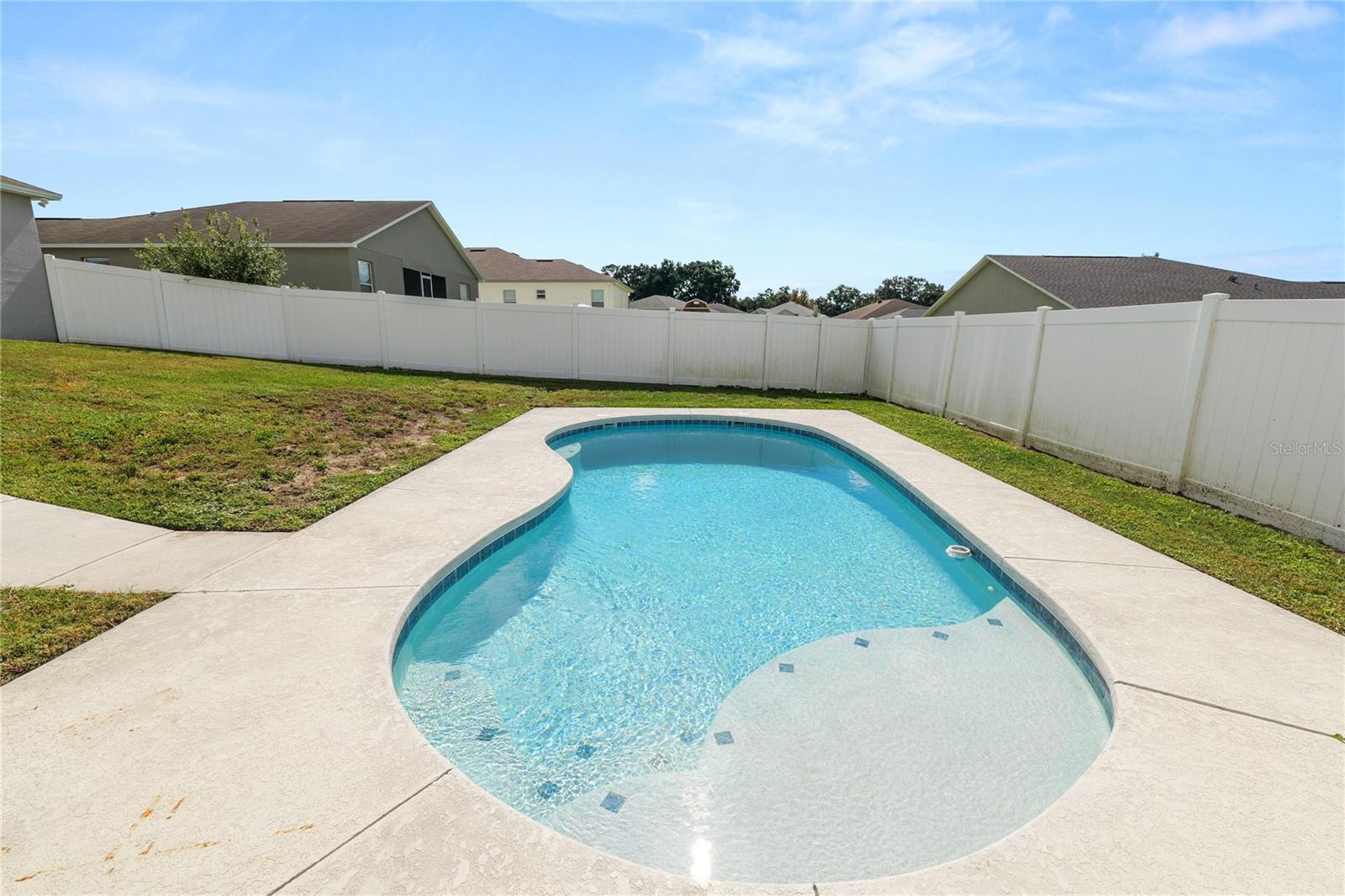 OAKFORD ESTATES - Residential Lease