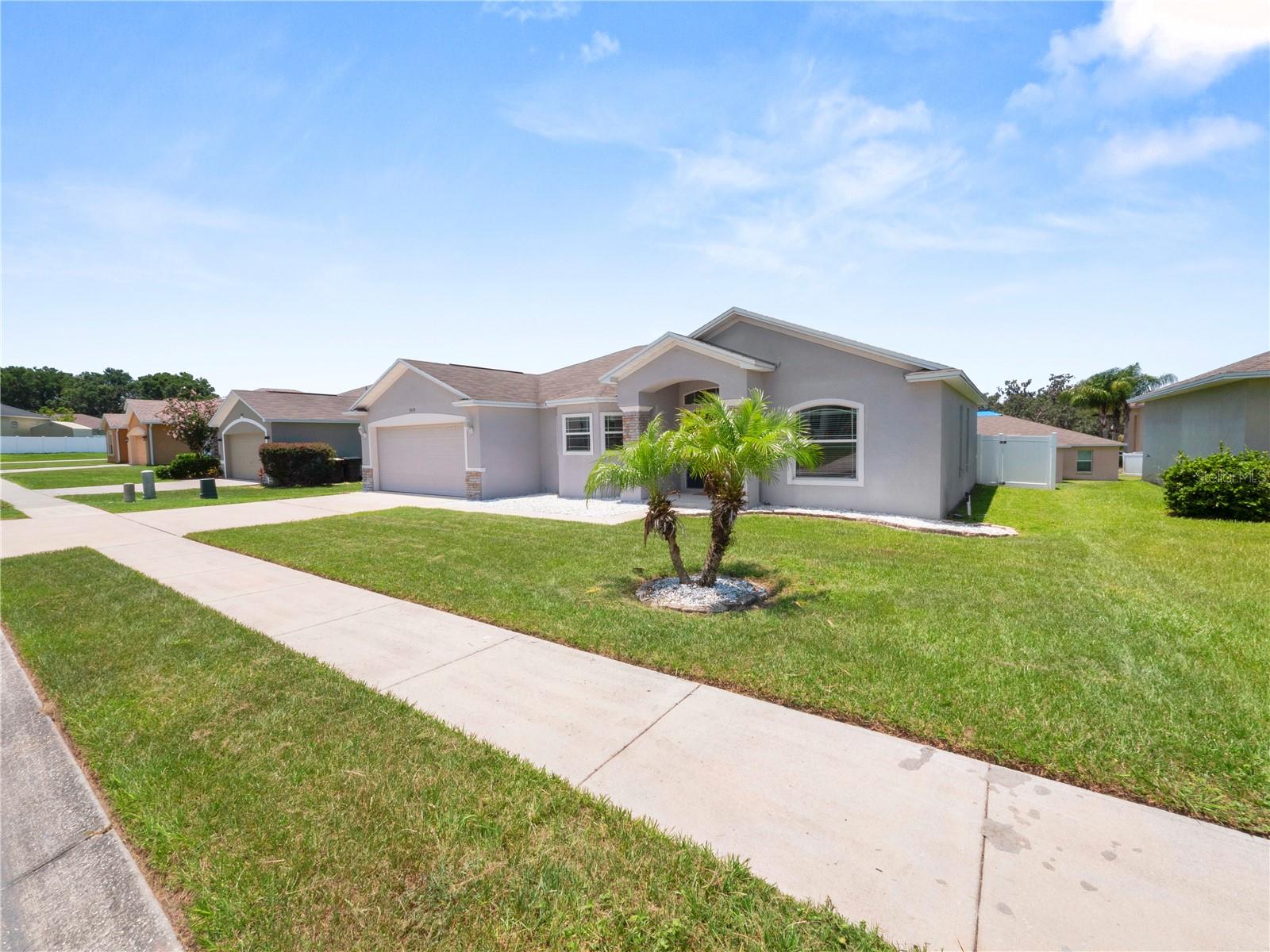 OAKFORD ESTATES - Residential Lease