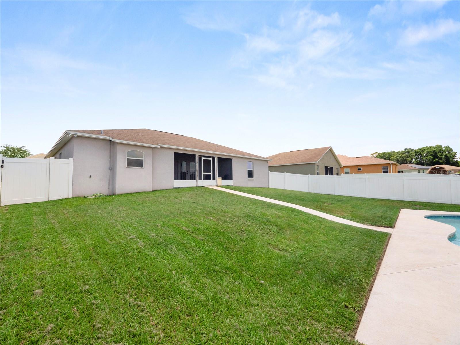 OAKFORD ESTATES - Residential Lease