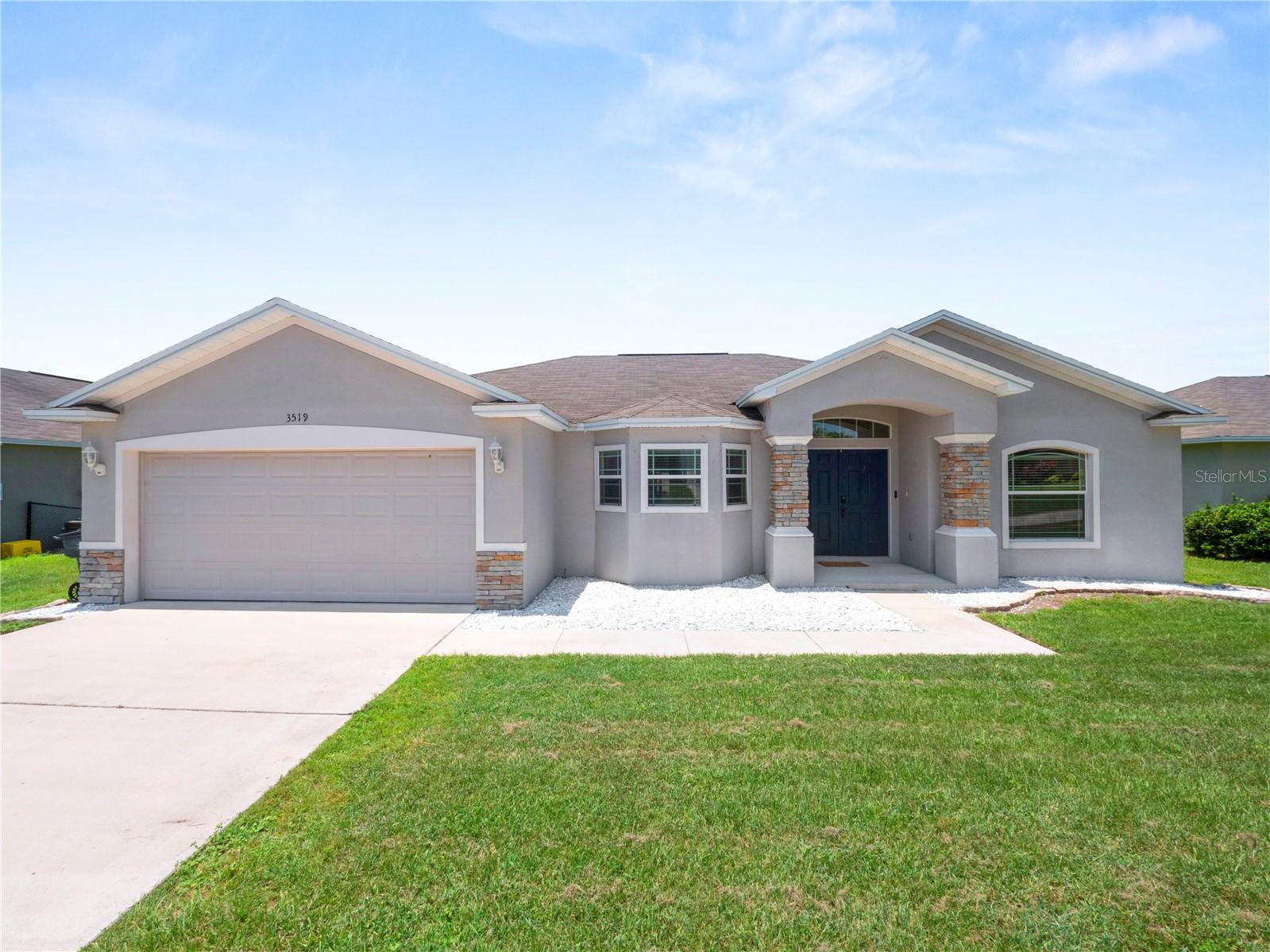 OAKFORD ESTATES - Residential Lease