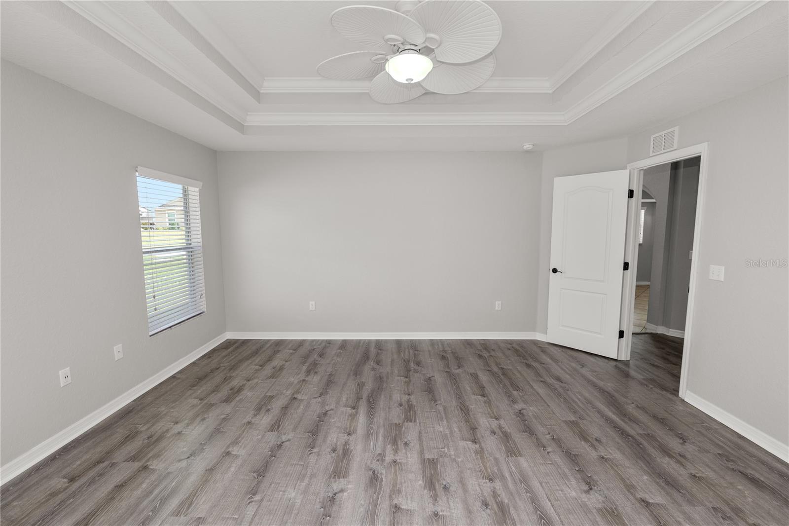 OAKFORD ESTATES - Residential Lease