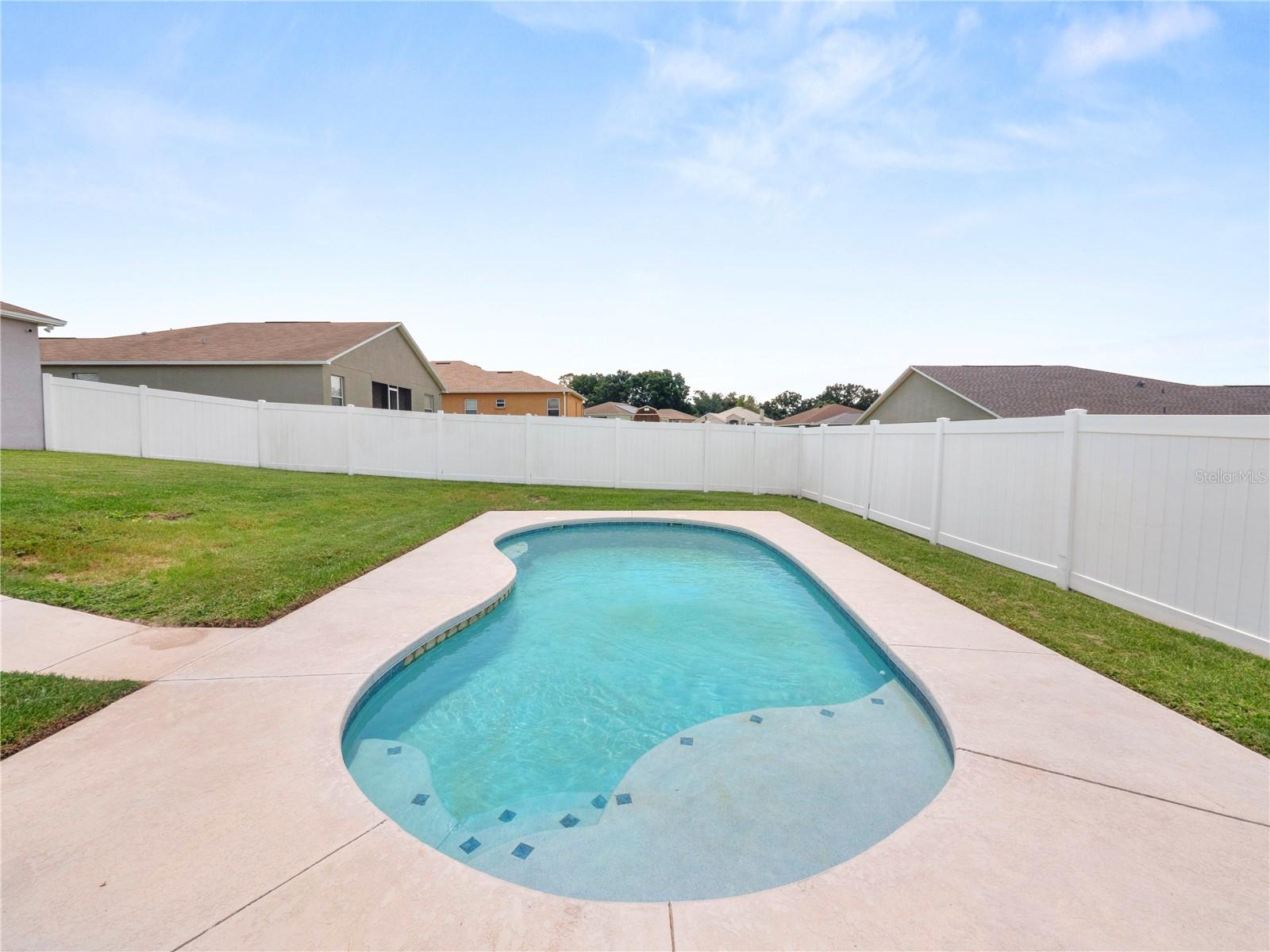 OAKFORD ESTATES - Residential Lease