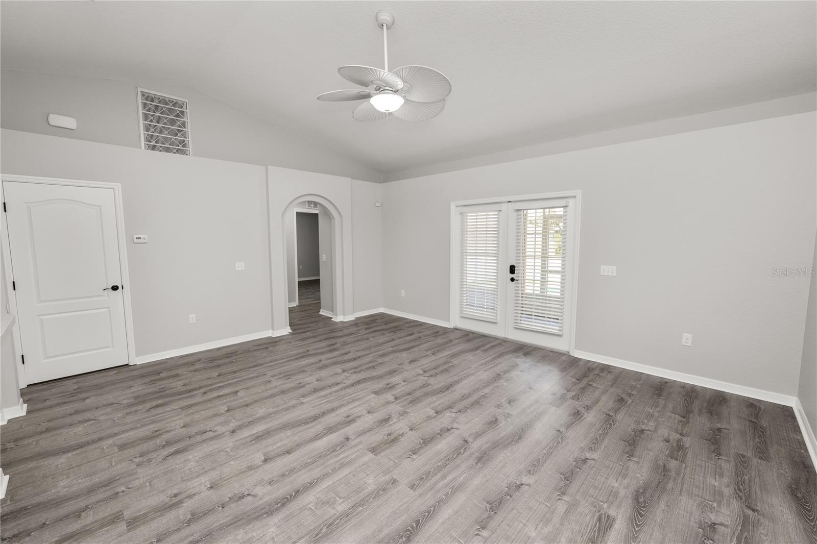 OAKFORD ESTATES - Residential Lease