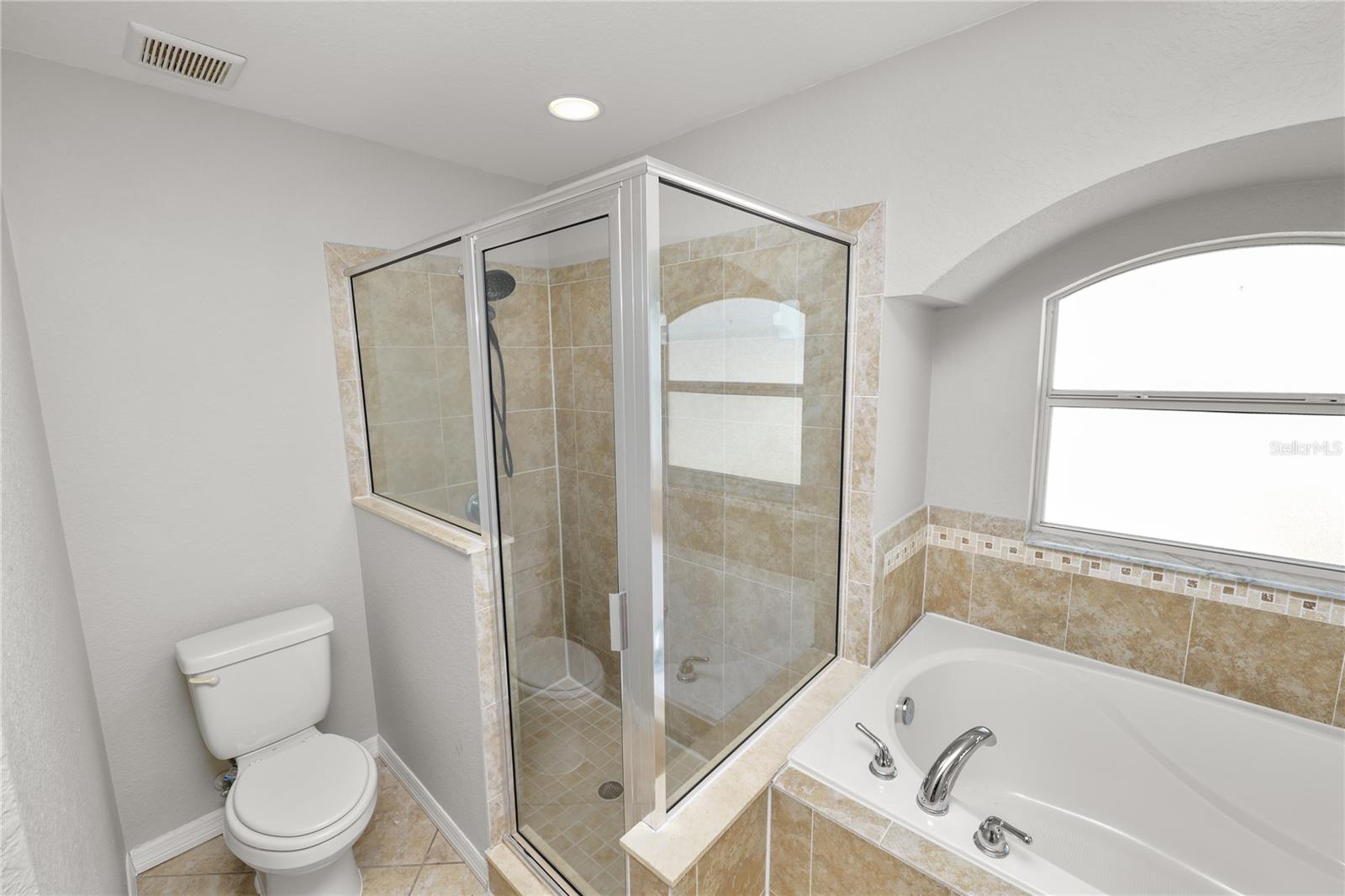 OAKFORD ESTATES - Residential Lease