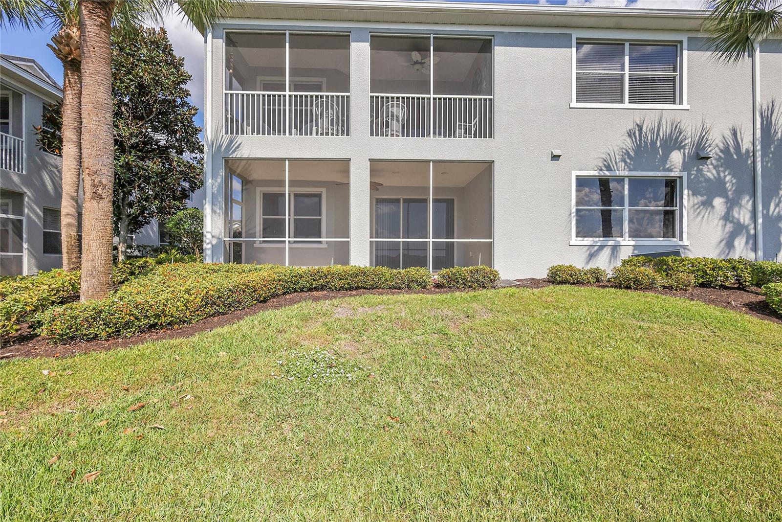 ASHTON OAKS/RIVER HALL - Residential